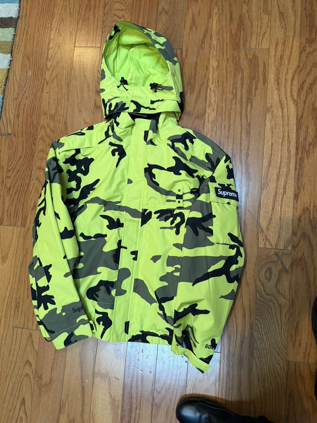 Supreme 2 in 1 goretex shell quilted liner vest | Grailed