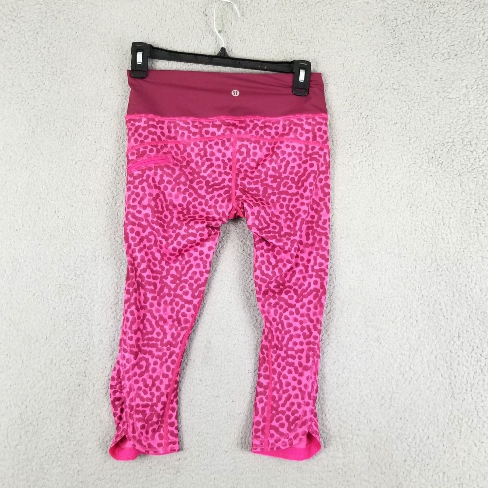 Lululemon Lululemon Speed Crop Legging Spotted Magenta Purple Size 4 Women Fitness Yoga Leggings Cropped Womens Size S / US 4 / IT 40 - 2 Thumbnail