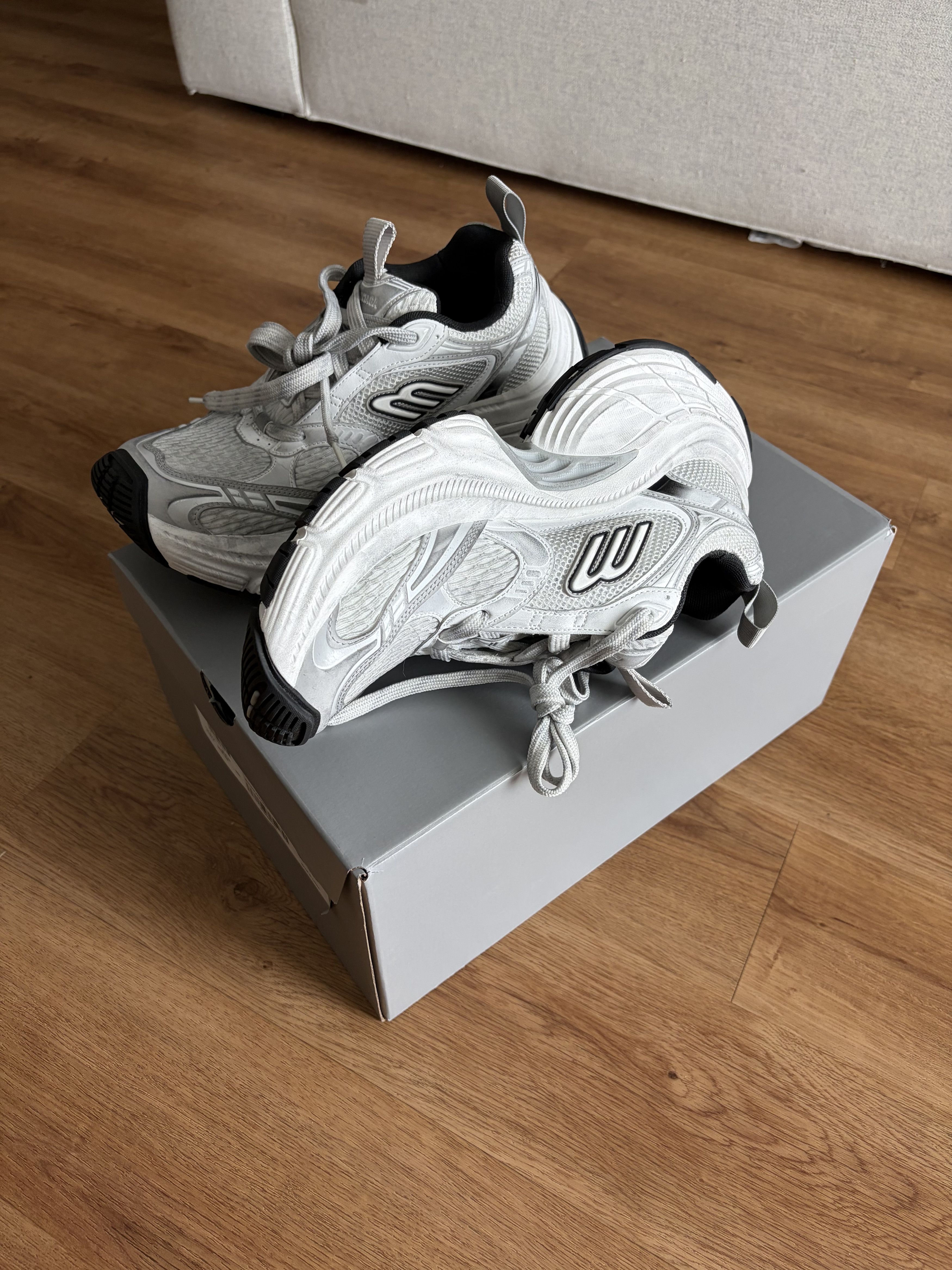 Balenciaga BALENCIAGA MEN'S 10XL SNEAKER Size US 6.5 / EU 39-40 - 3 Thumbnail