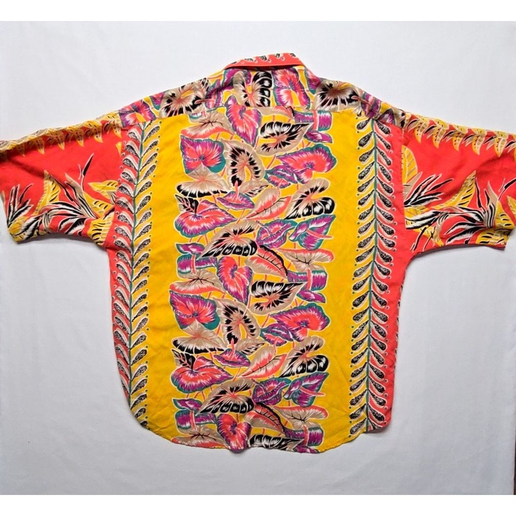 Generra Vintage Hawaiian Shirt Floral Red Rayon L Button Up Size US L / EU 52-54 / 3 - 7 Thumbnail