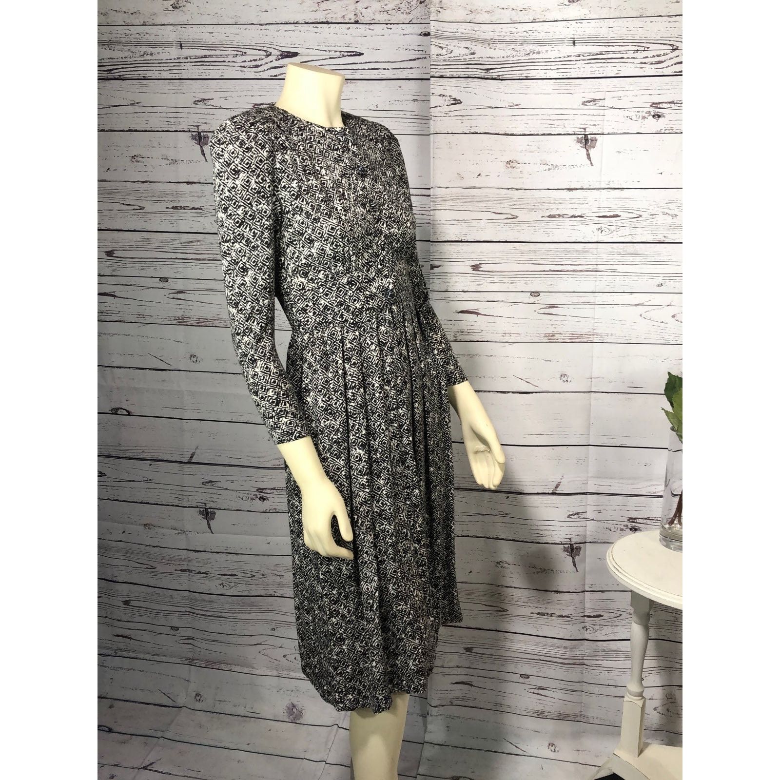 Vintage VTG Karin Stevens black & white patterned pleated dress 4 p Size S / US 4 / IT 40 - 8 Thumbnail