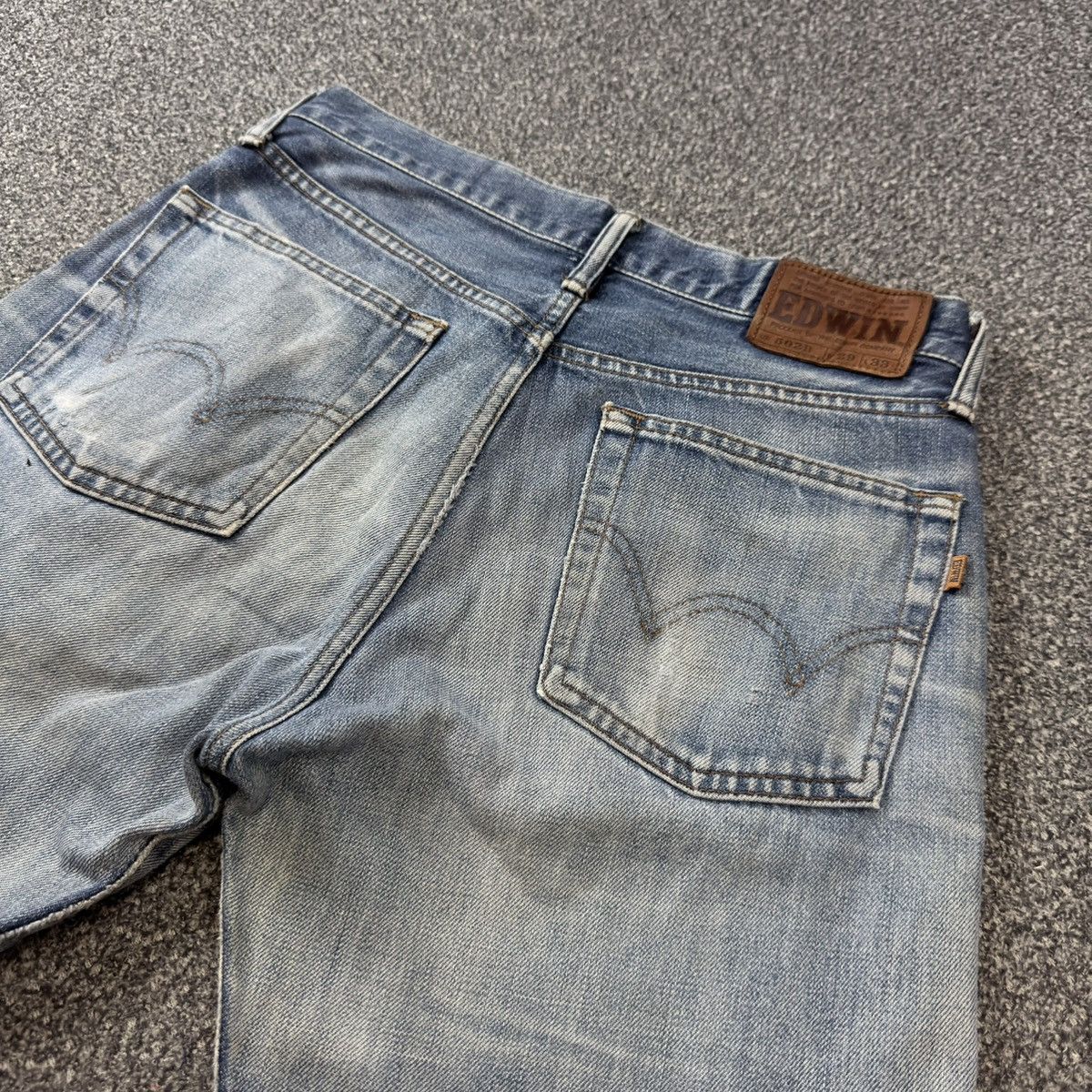 Edwin Vintage 90s Distressed Heavy Faded Wash Japanese Denim Jeans Size US 29 - 8 Thumbnail