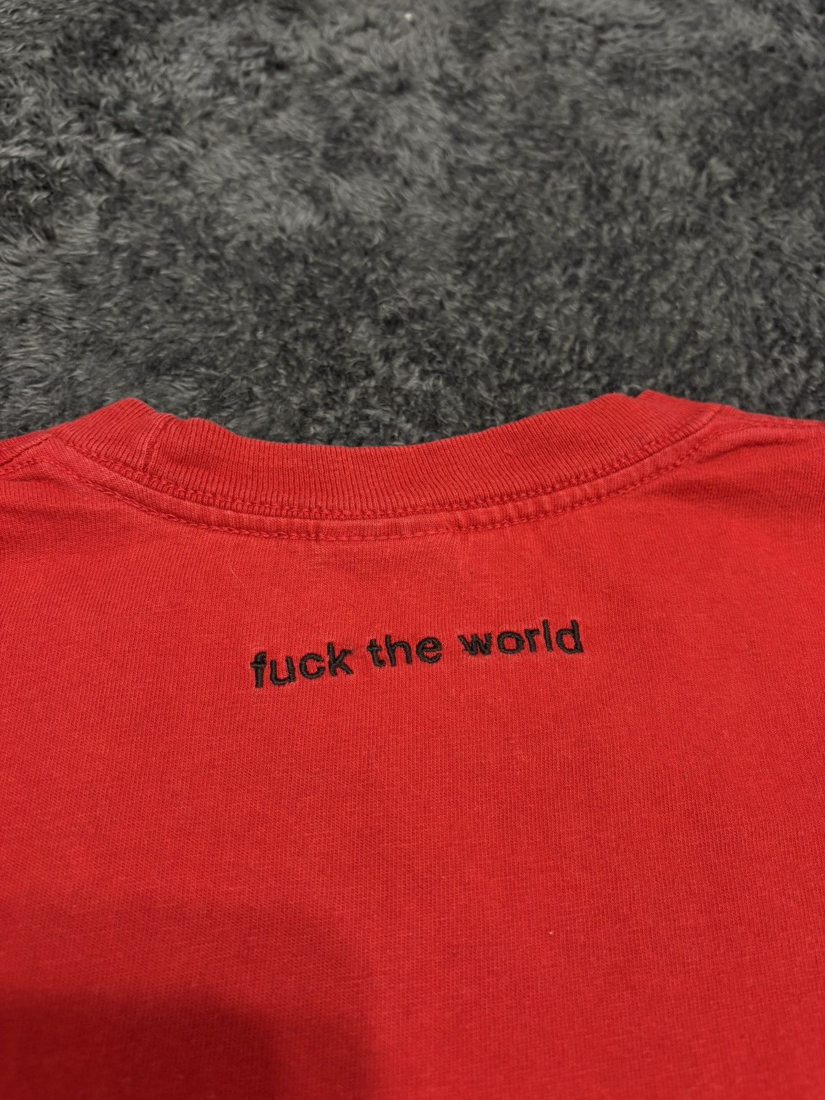 Supreme Supreme Fuck The World Red Tee Size US M / EU 48-50 / 2 - 4 Thumbnail