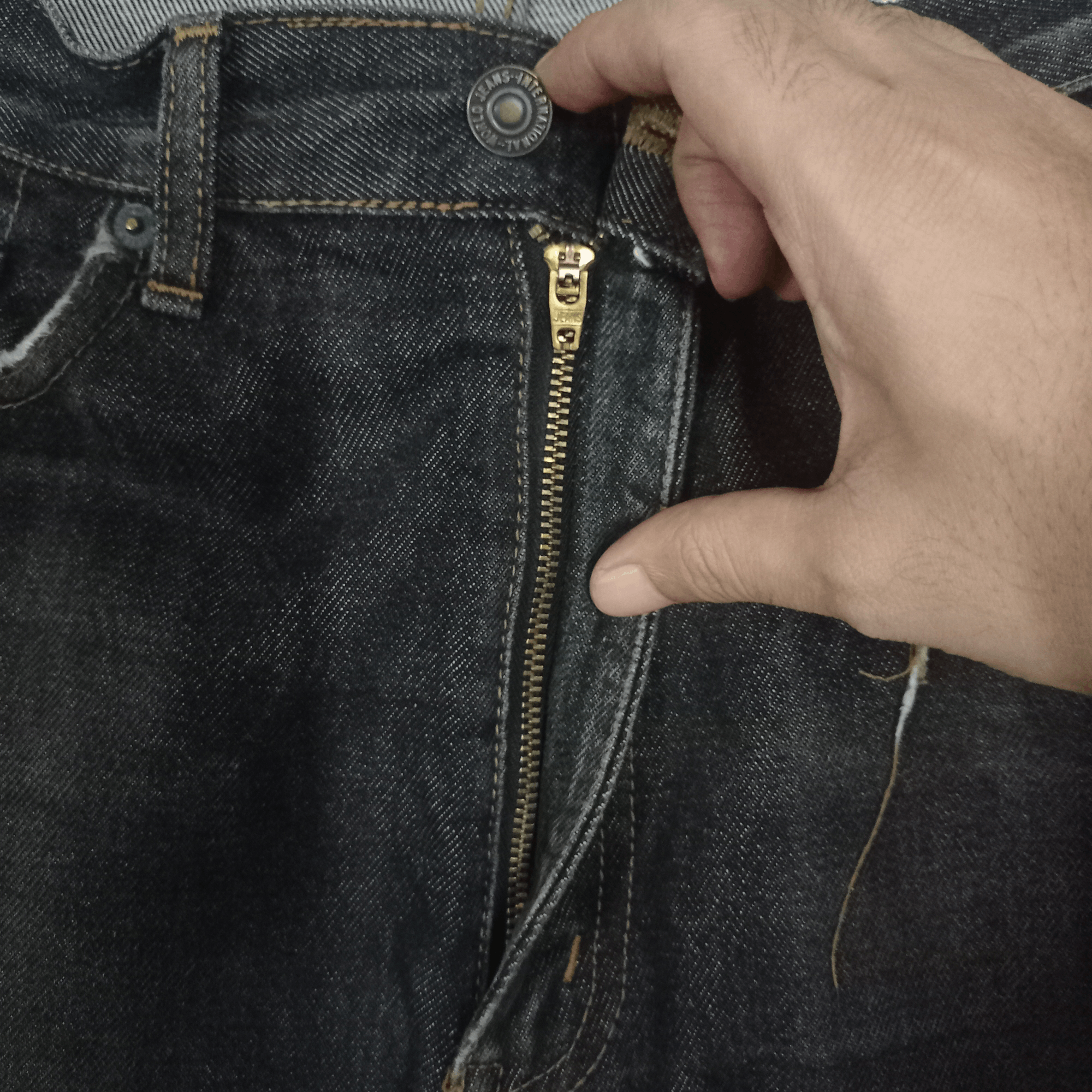 Japanese Brand Vintage Japanese Redwood Punk Style Destroyed Loose Jeans Size US 28 / EU 44 - 3 Thumbnail