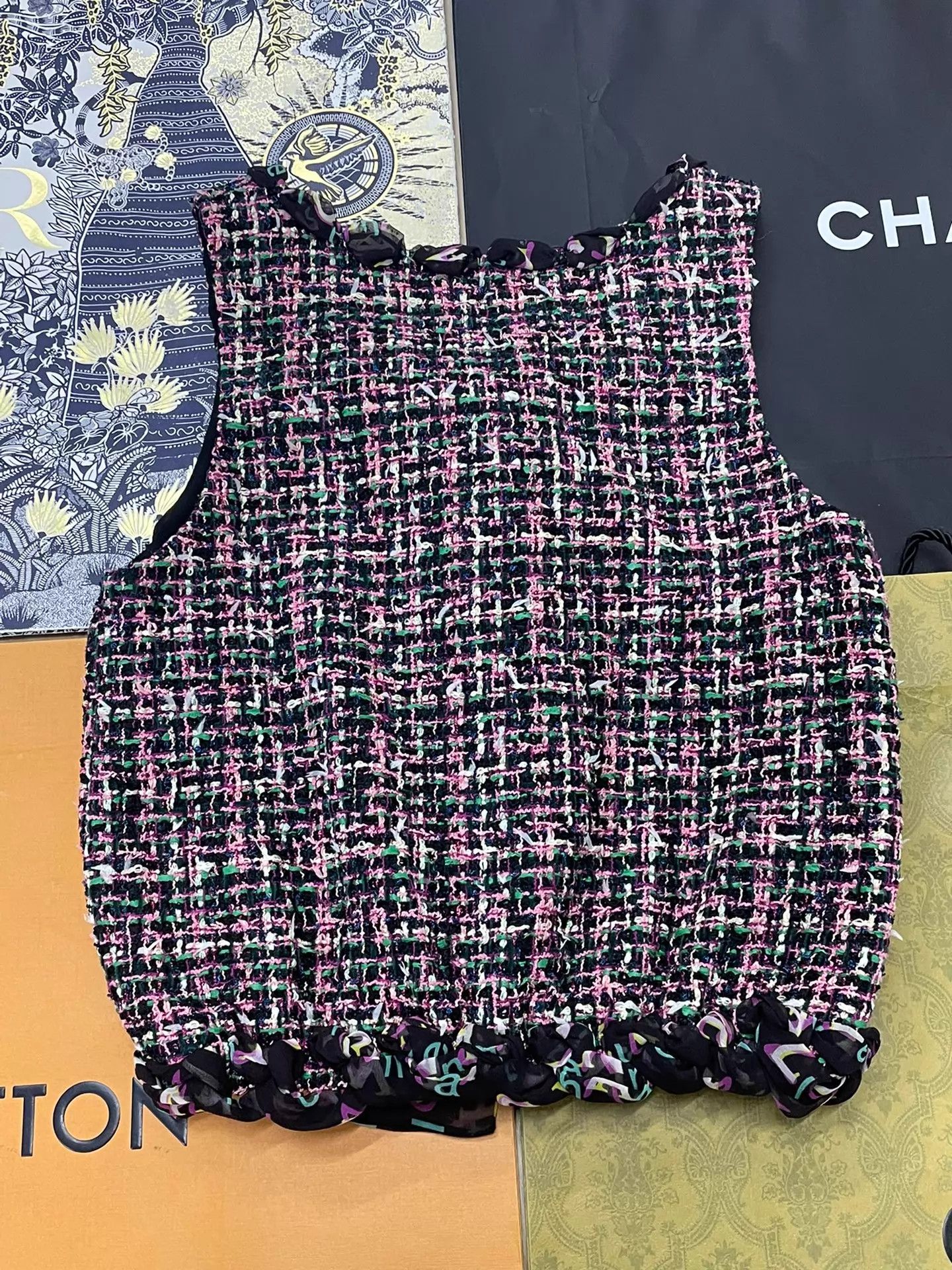Chanel Chanel Multicolor Tweed Silk Tie Camisole 36 Unworn Size XS / US 0-2 / IT 36-38 - 3 Thumbnail