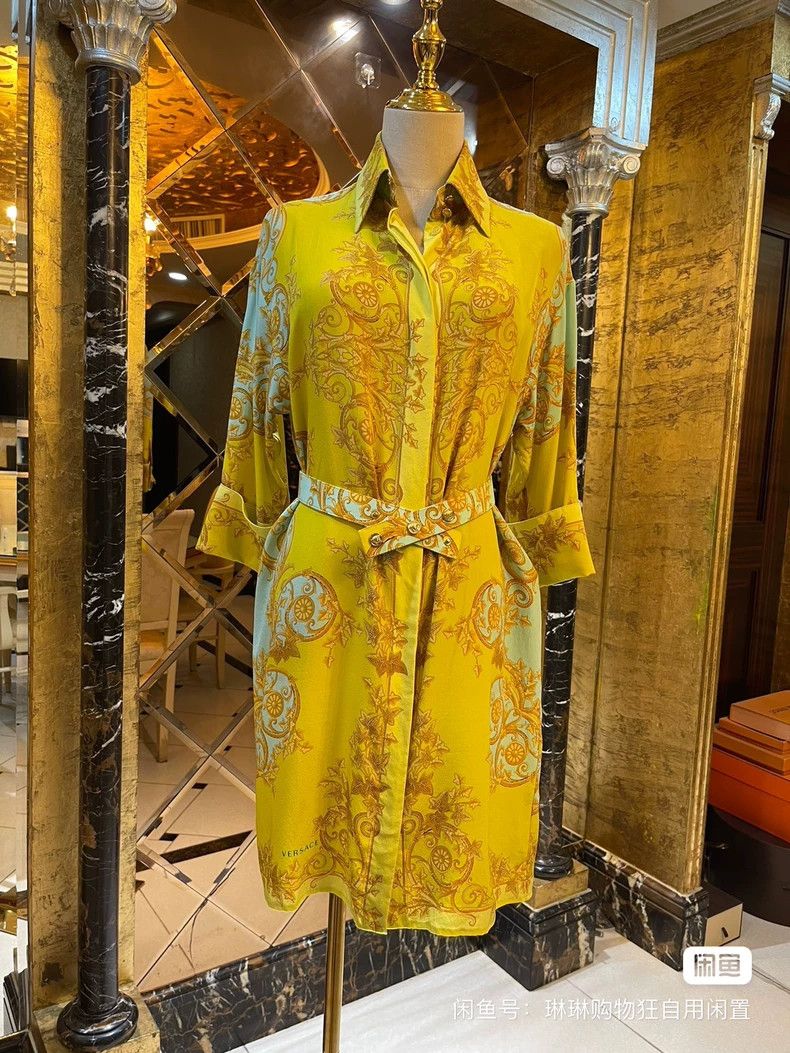 Versace Versace Baroque shirt dress Size M / US 6-8 / IT 42-44 - 1 Thumbnail