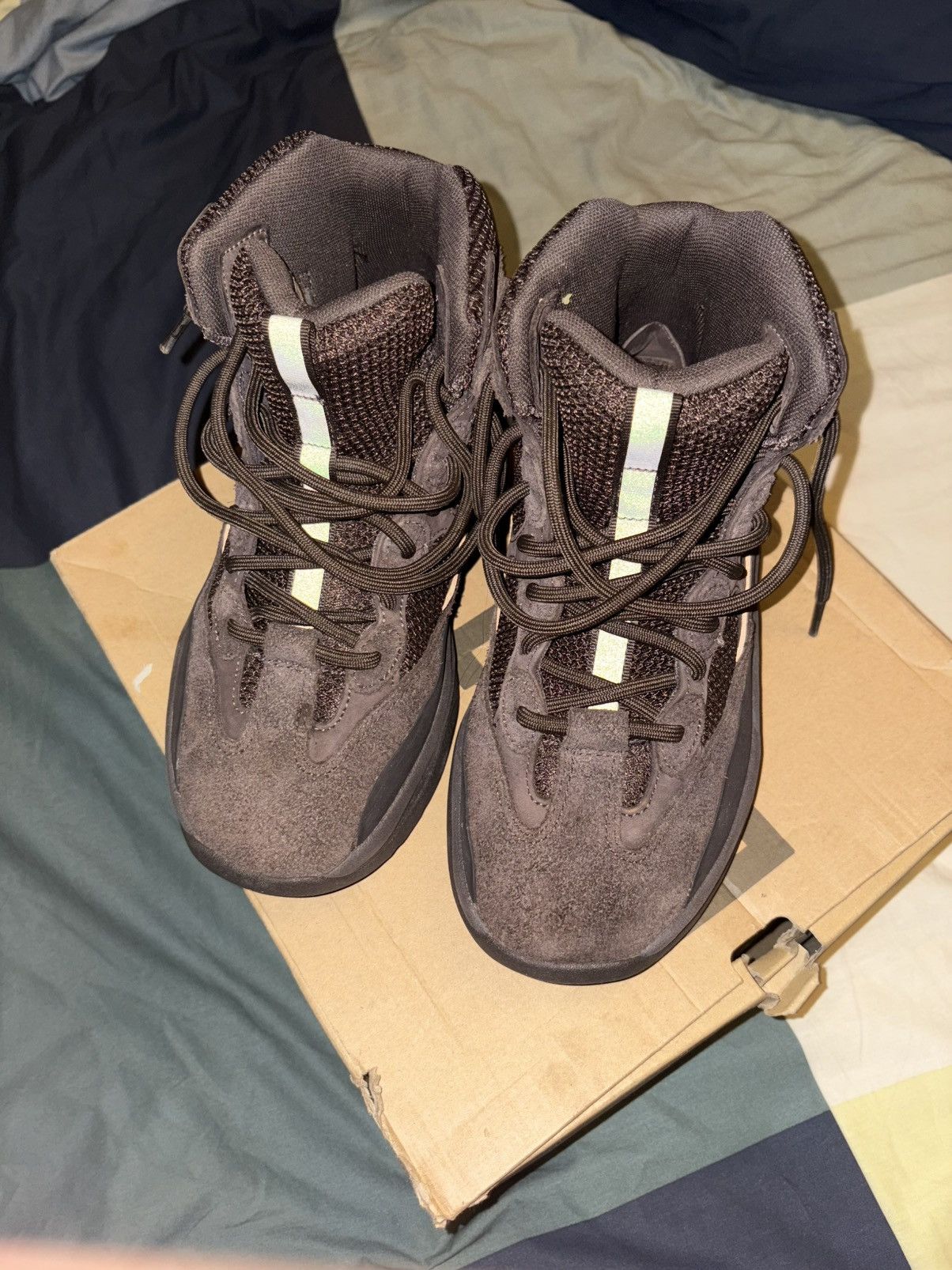 Yeezy Adidas Yeezy DSRT Size US 8 / EU 41 - 2 Thumbnail