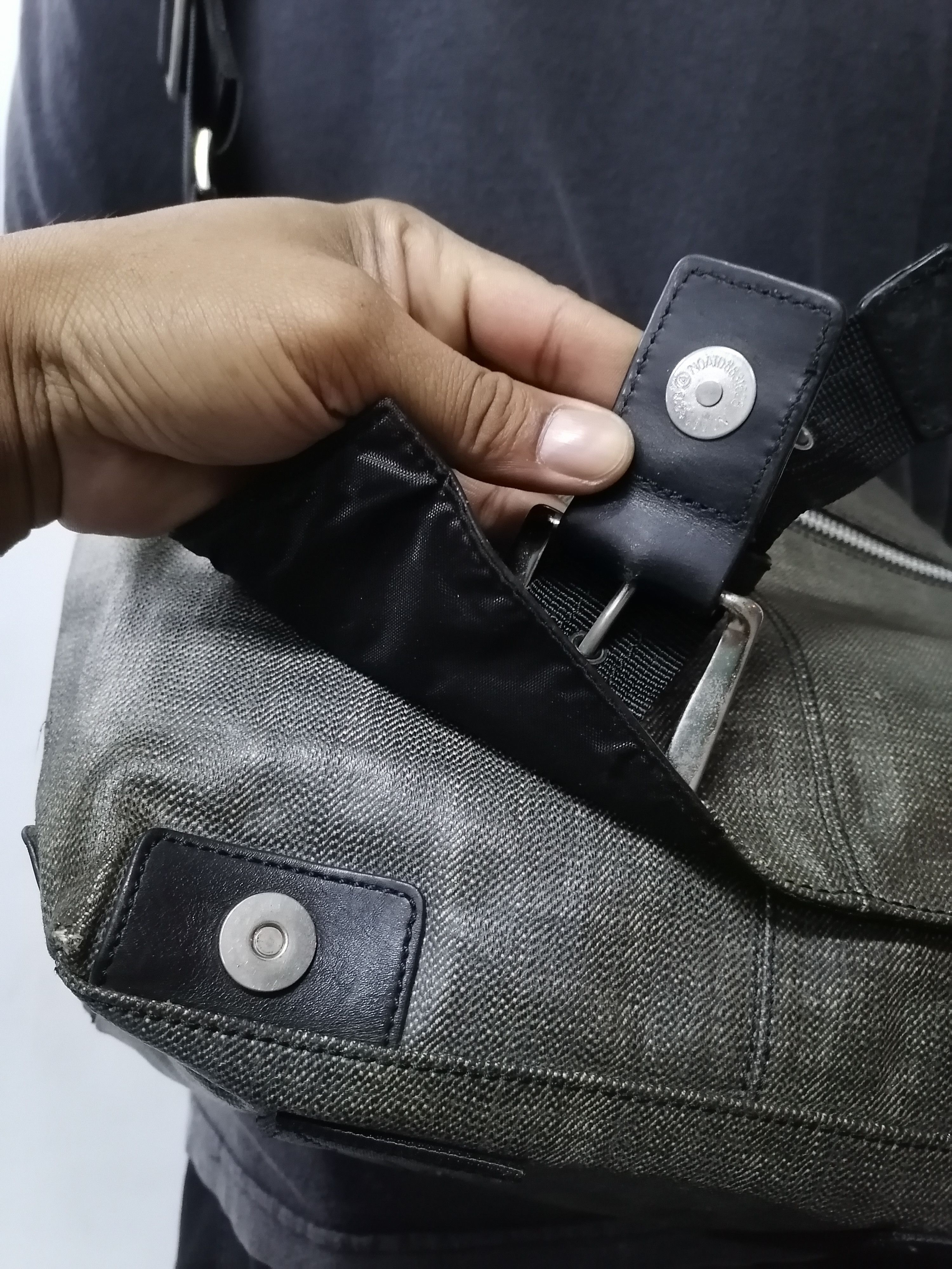 Comme Ca Ism × Japanese Brand Vintage Comme Ca Du Mode Men Waxed Crossbody Bag Size ONE SIZE - 8 Thumbnail