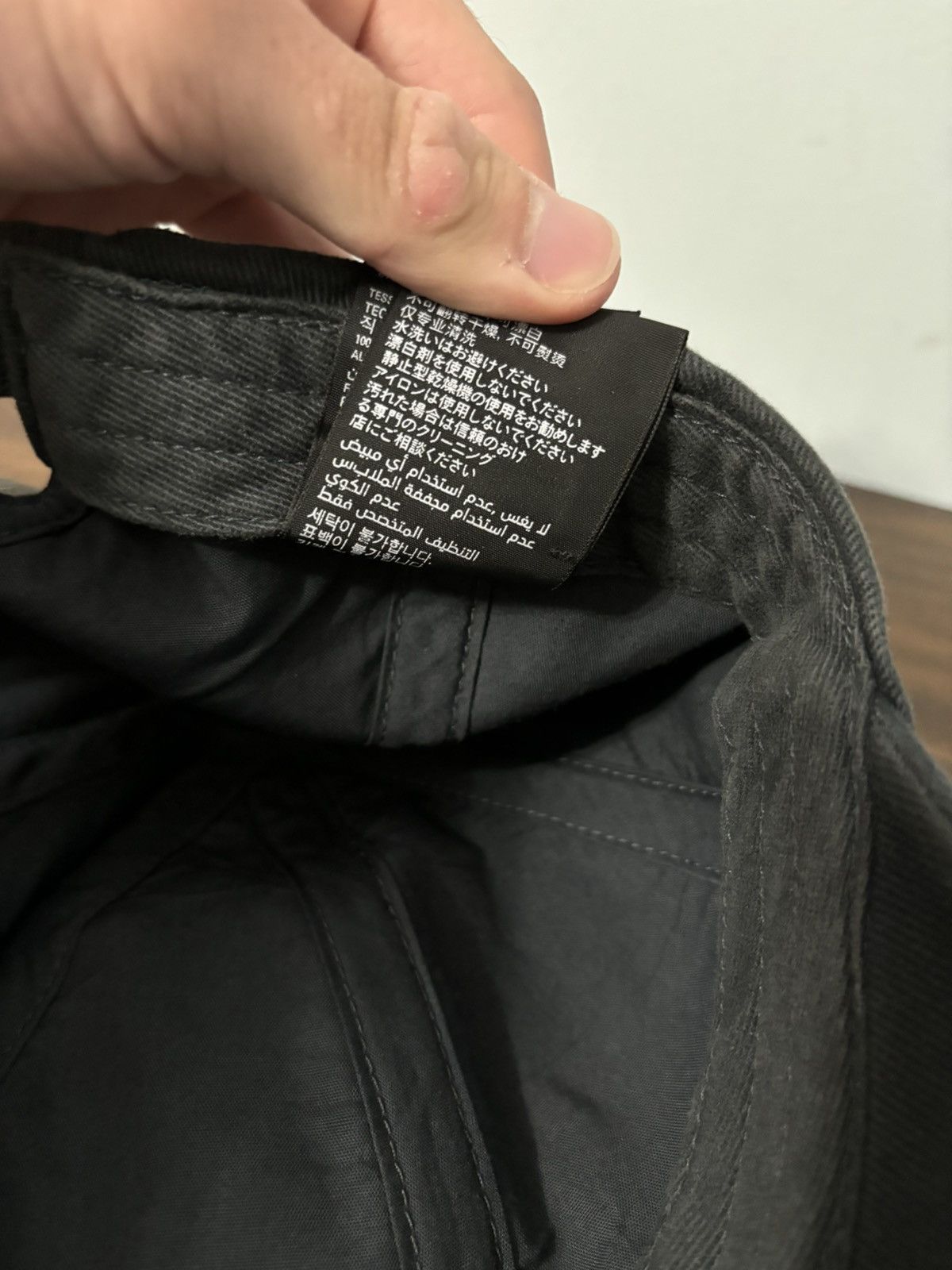 Balenciaga Balenciaga BB Graffiti Logo Spray Paint Hat Size ONE SIZE - 9 Thumbnail