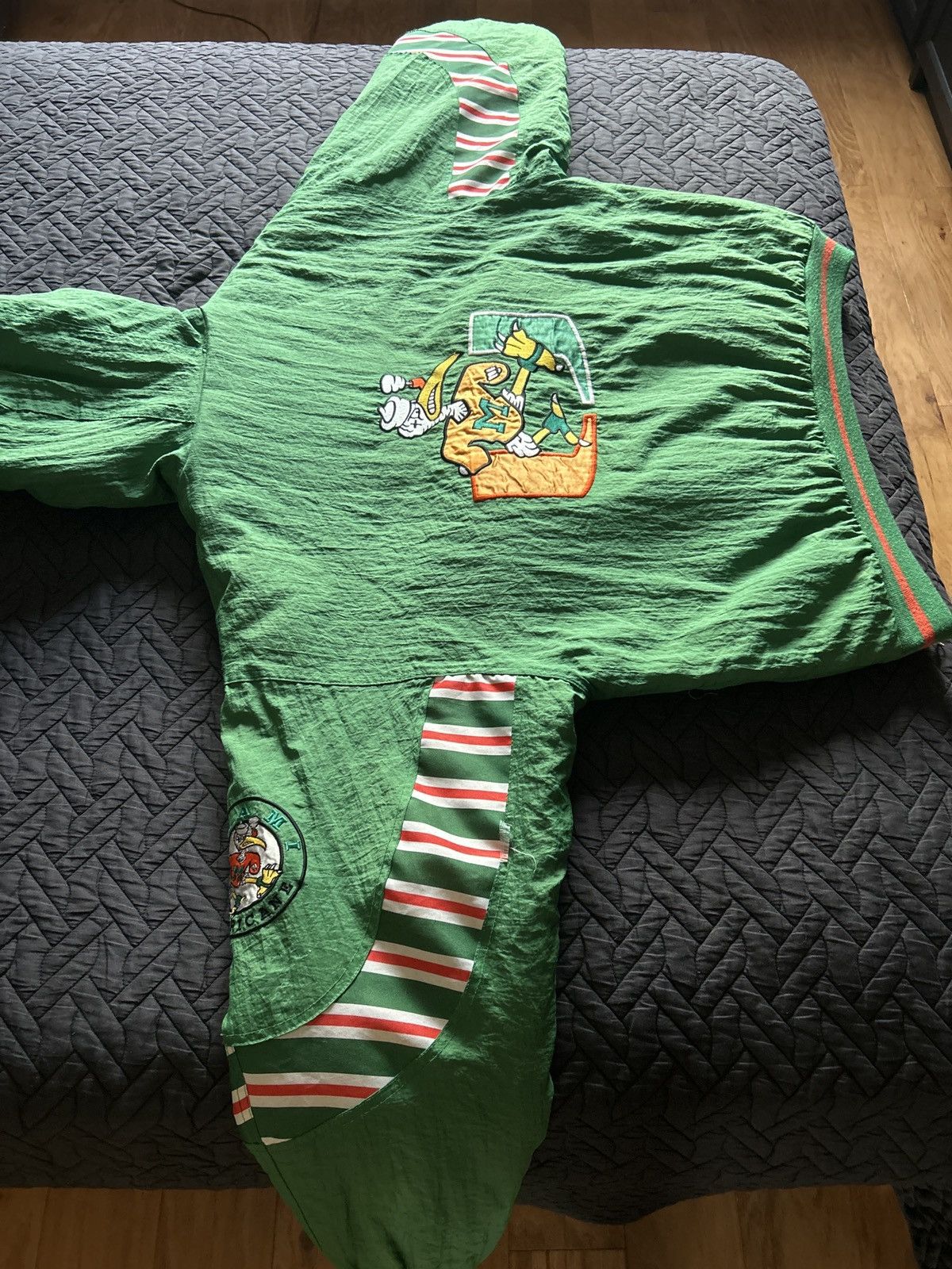 Vintage Miami hurricanes jacket Size US L / EU 52-54 / 3 - 5 Thumbnail