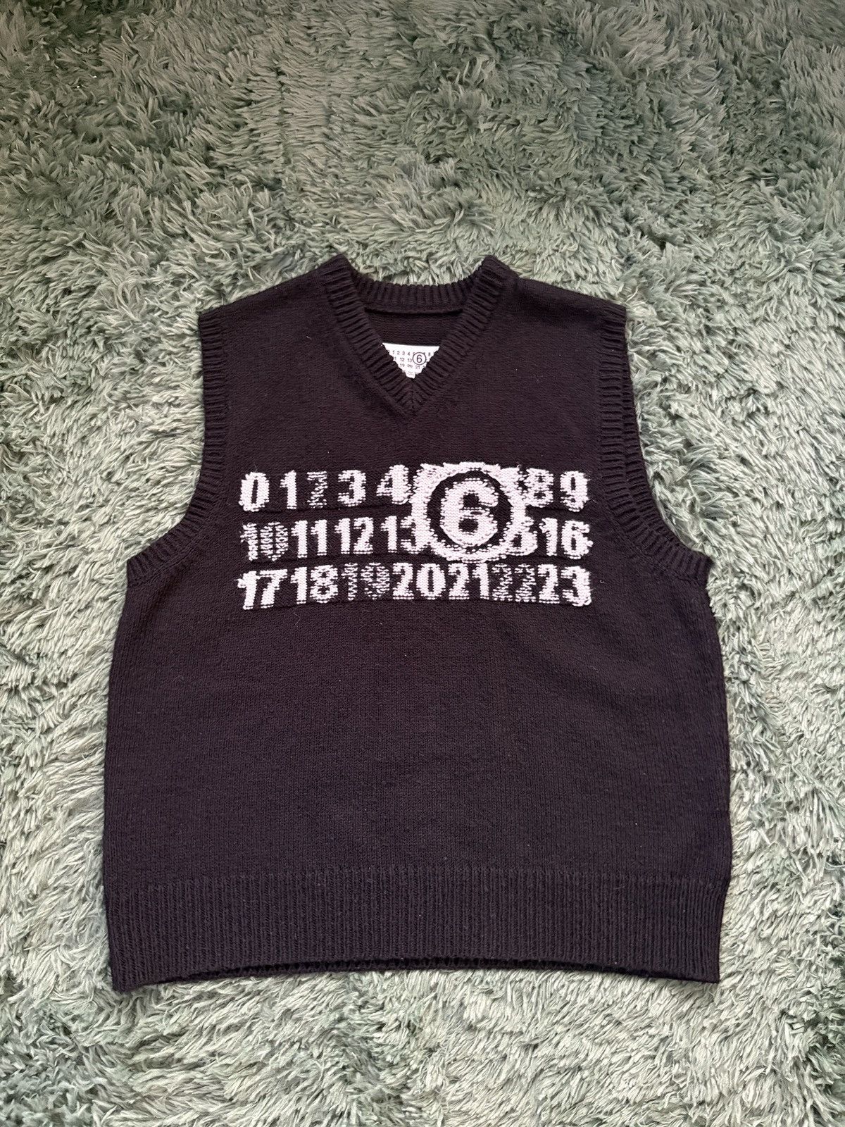 MM6 Maison Margiela Logo Sleeveless Sweater Vest