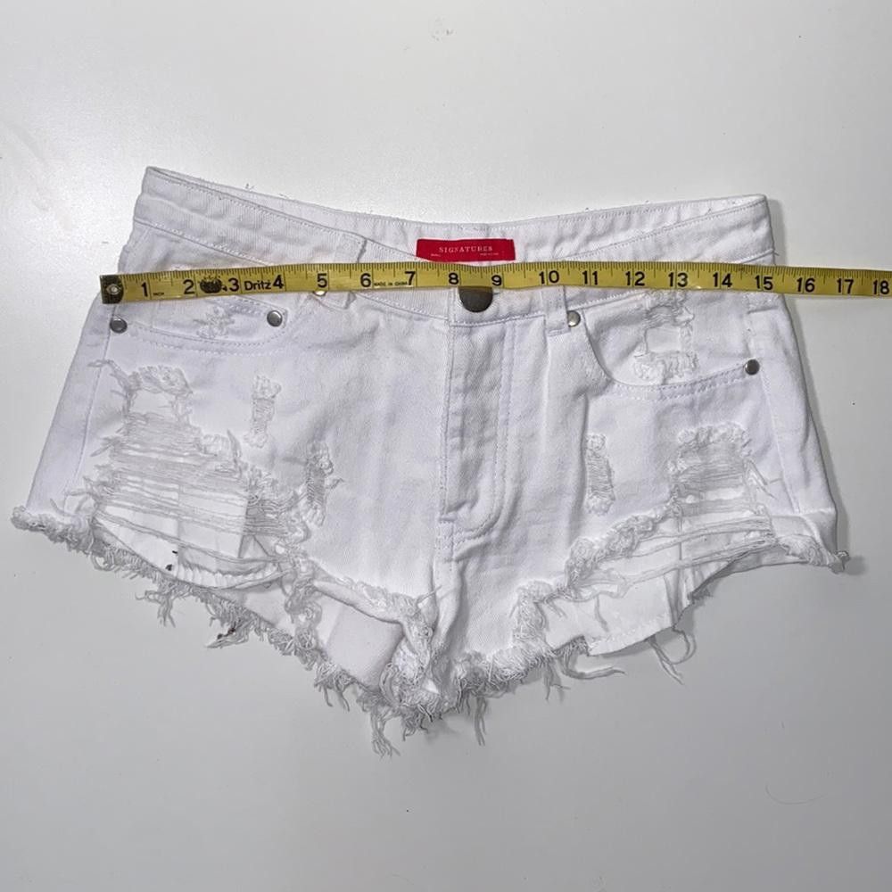 Kirkland Signature White Denim Distressed Shorts Size Small Size 28" / US 6 / IT 42 - 3 Thumbnail