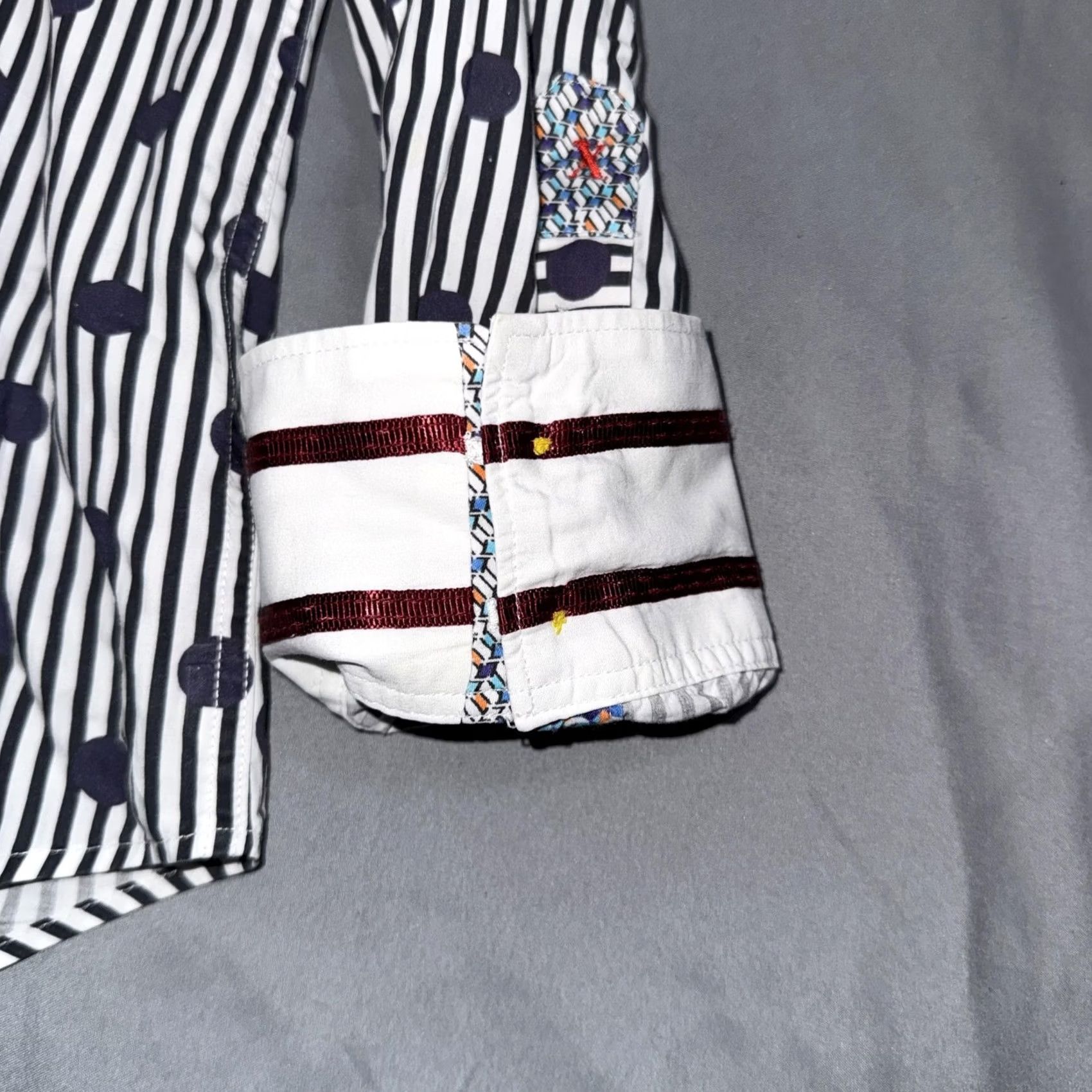 Robert Graham VINTAGE? No. (Oops) Size 46R - 7 Thumbnail