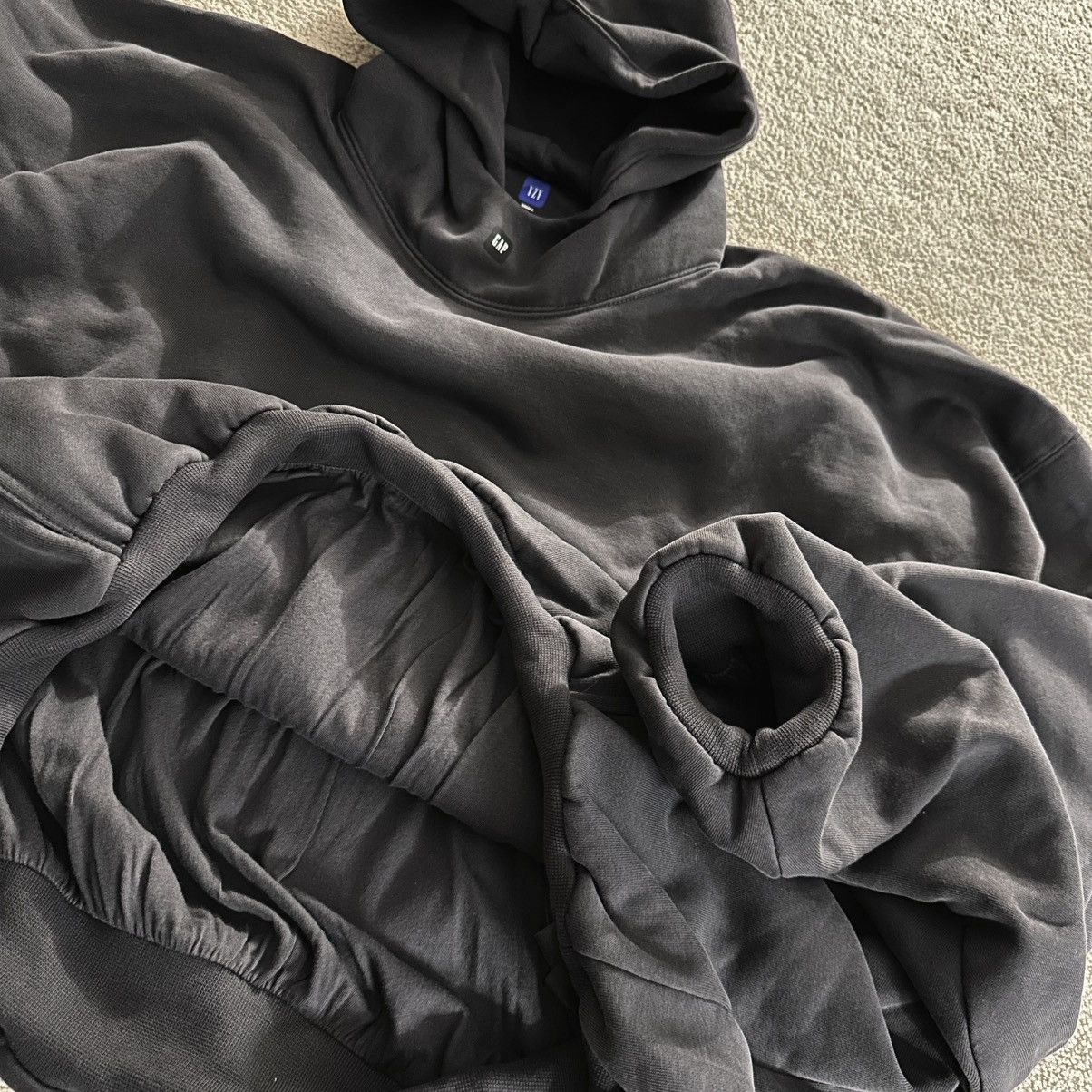Balenciaga × Gap × Yeezy Yeezy Gap Logo Hoodie Size US S / EU 44-46 / 1 - 7 Thumbnail
