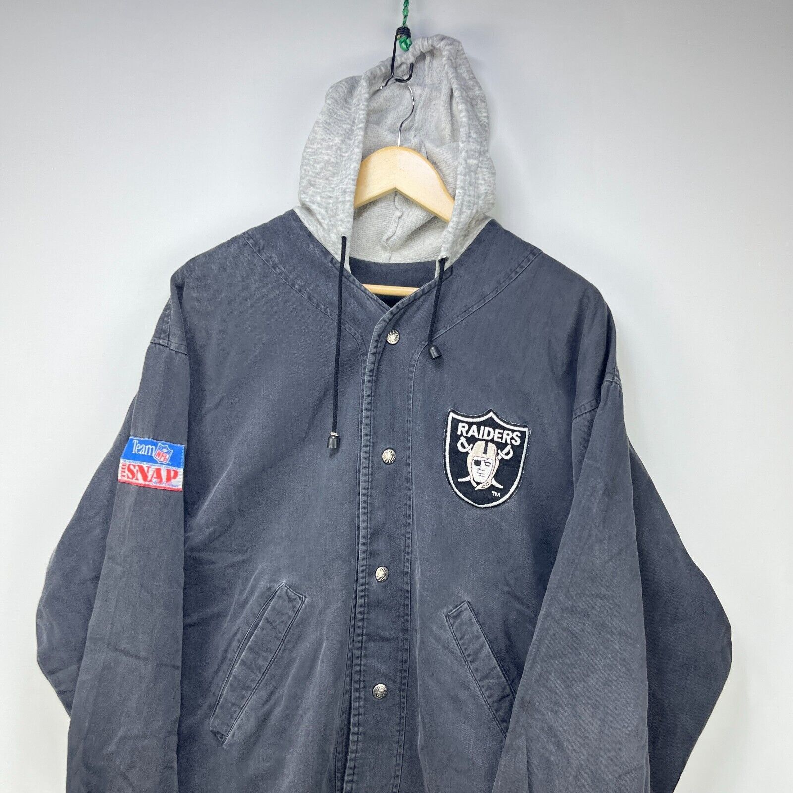 NFL × Vintage Vintage 90s Oakland Raiders Snap Hooded Jacket Large Size US L / EU 52-54 / 3 - 2 Thumbnail