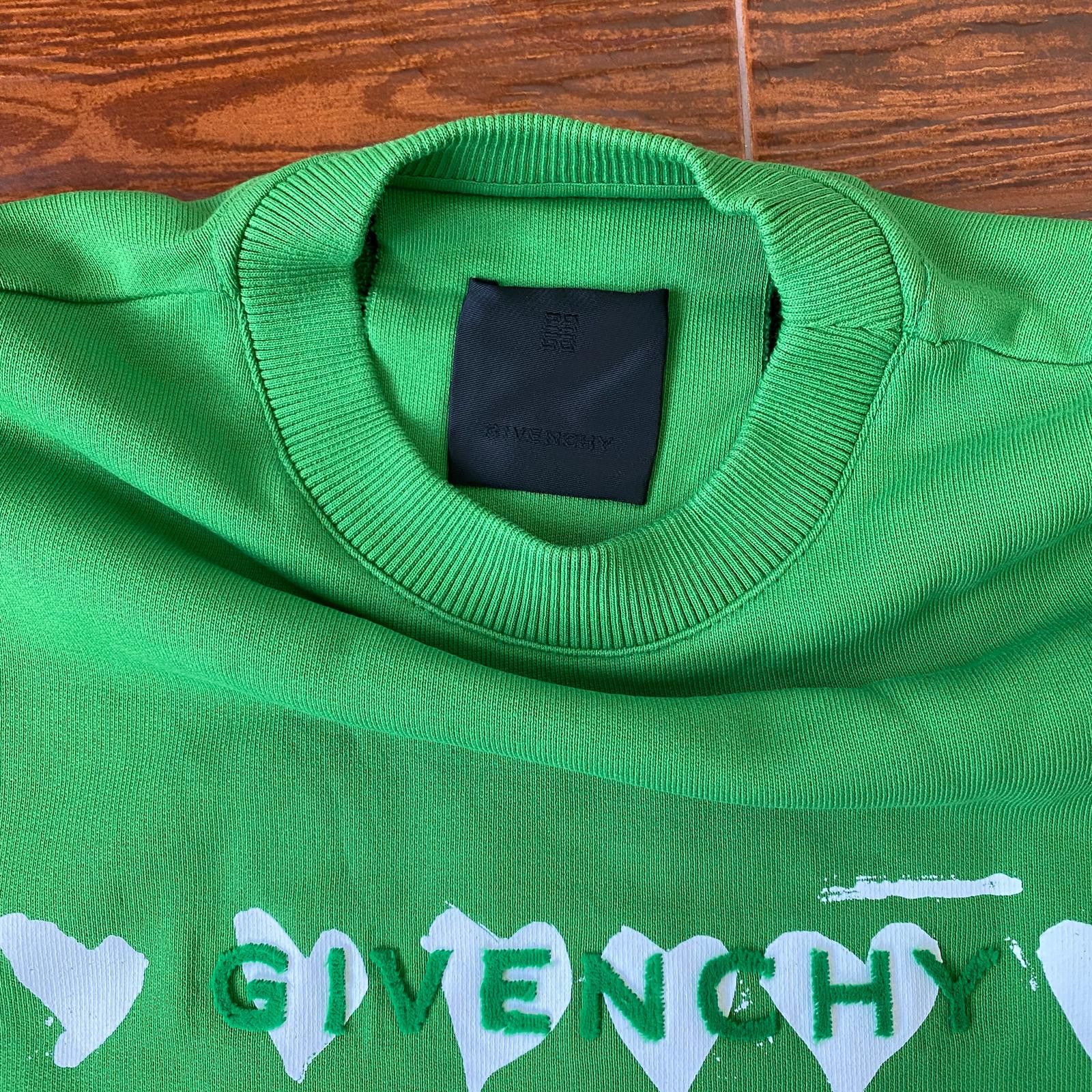 Givenchy x Chito Green Heart Print Flocked Logo Oversized Sweatshirt Size US XXS / EU 40 - 5 Thumbnail