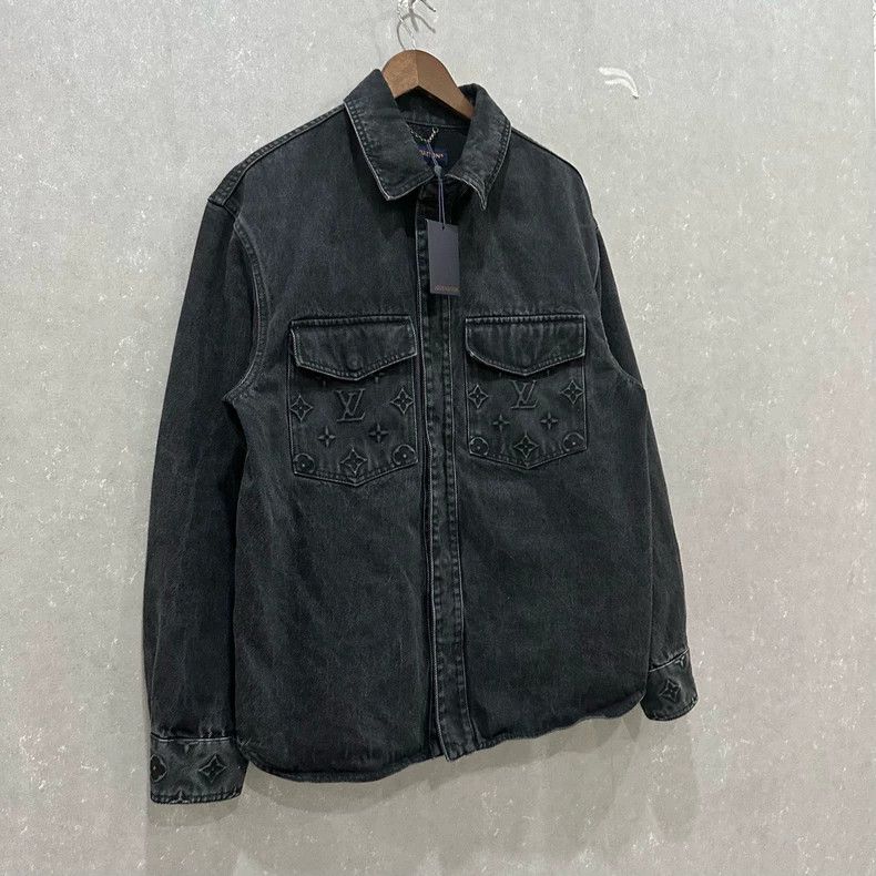 Louis Vuitton Louis Vuitton Embossed logo denim jacket Size US M / EU 48-50 / 2 - 3 Thumbnail