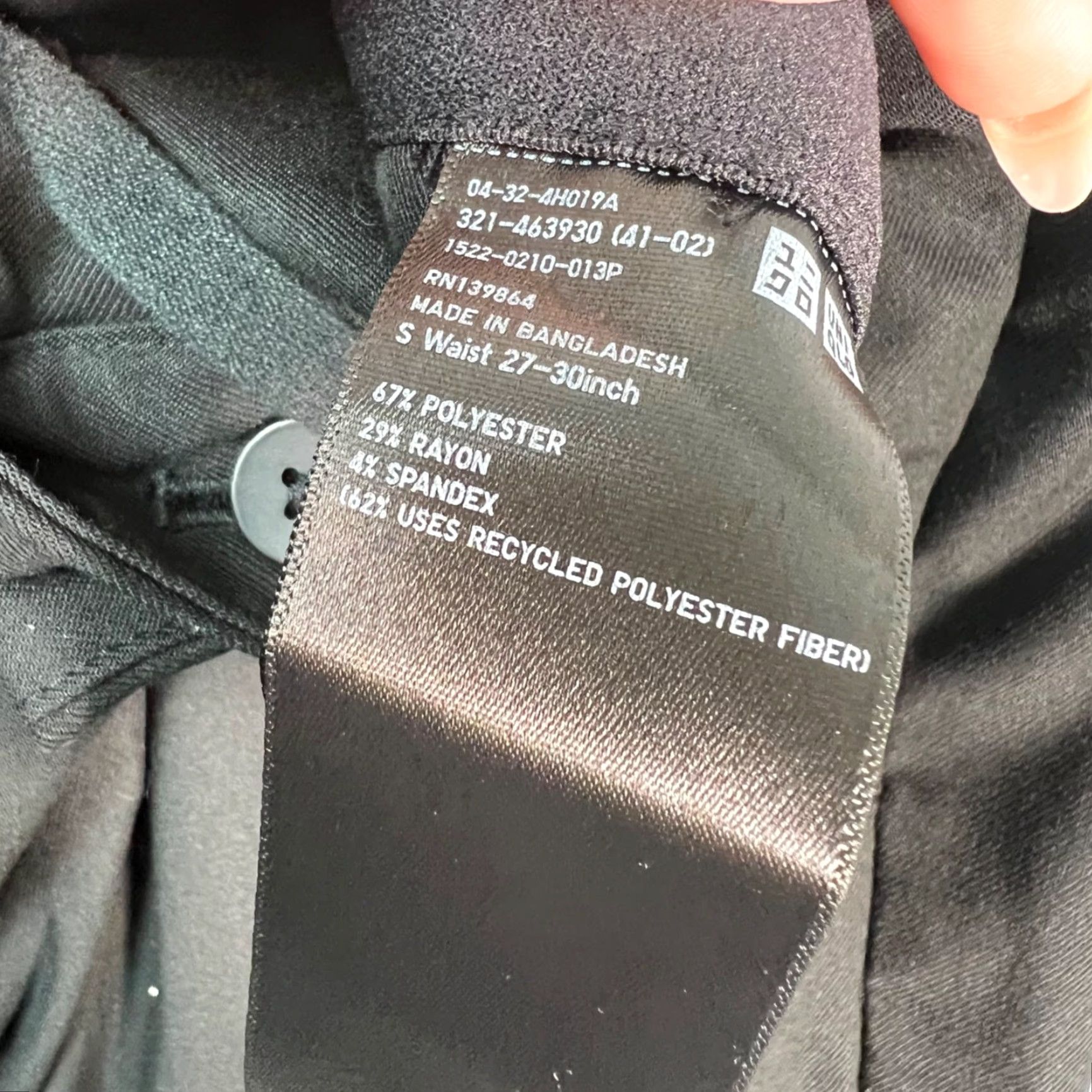 Uniqlo Uniqlo Slim Fit Dress Pants Men Black 27-30 Tapered Leg Flat Front Polyester Modern Regular Inseam 27in Laundry Safe XS? Size US 29 - 3 Thumbnail