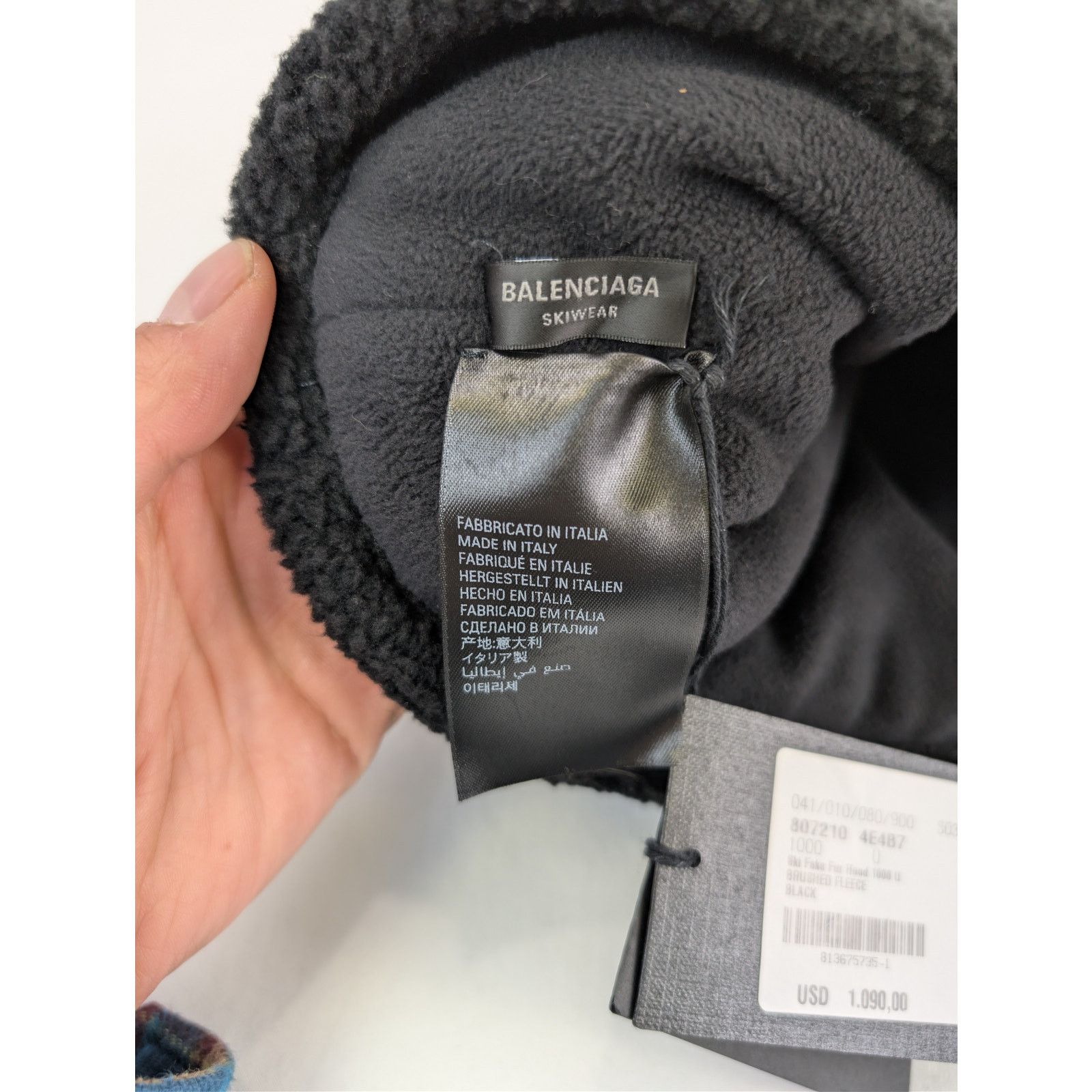 Balenciaga o1rshd1 Size: OS / Brushed Fleece Ski Fake Fur Hood in Black Size ONE SIZE - 14 Thumbnail
