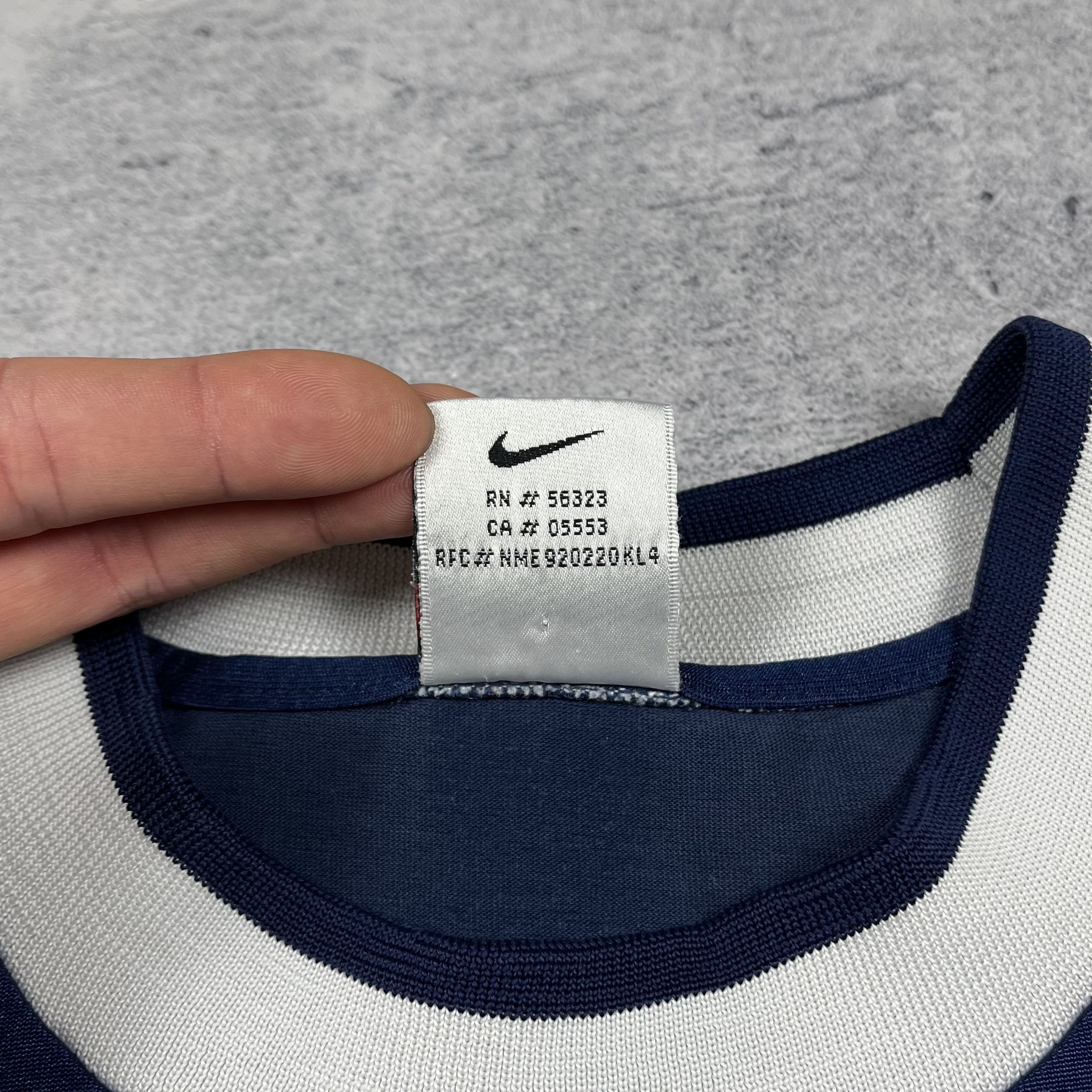 Nike Iconic Vintage Nike Big Logo Rare Jersey Shirt 90’s Size US L / EU 52-54 / 3 - 10 Thumbnail