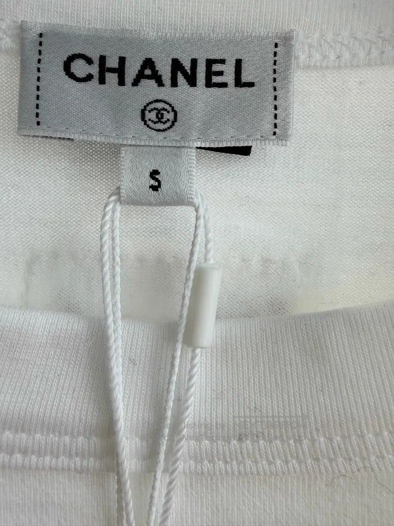 Chanel Chanel Hollow-out white short-sleeved T-shirt Size S / US 4 / IT 40 - 5 Thumbnail