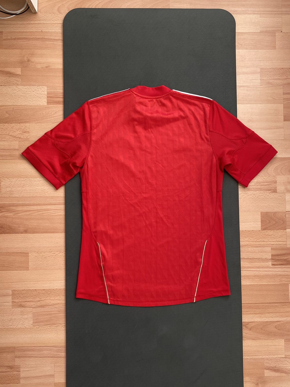 Adidas Liverpool Shirt Red Home Kit 2011 Adidas Football Jersey Size US M / EU 48-50 / 2 - 6 Thumbnail