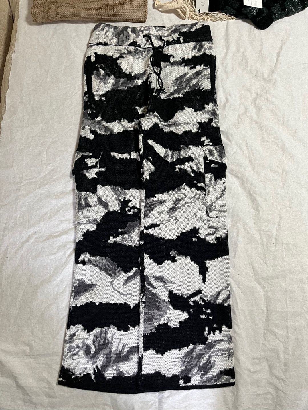 Siberia Hills 'TIGER KNIT' camoflauge cargo sweatpants Size US 32 / EU 48 - 1 Thumbnail