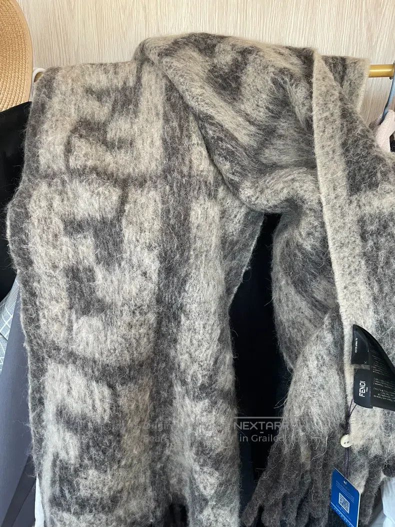 Fendi Fendi size 120cm*45cm Large Shawl Size ONE SIZE - 5 Thumbnail