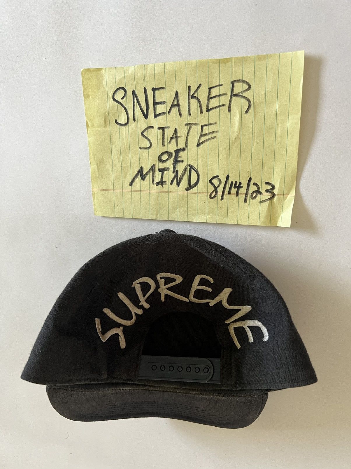 MLB RARE Navy SUPREME YANKEES SNAPBACK SS15 Fast shipping Size ONE SIZE - 2 Thumbnail
