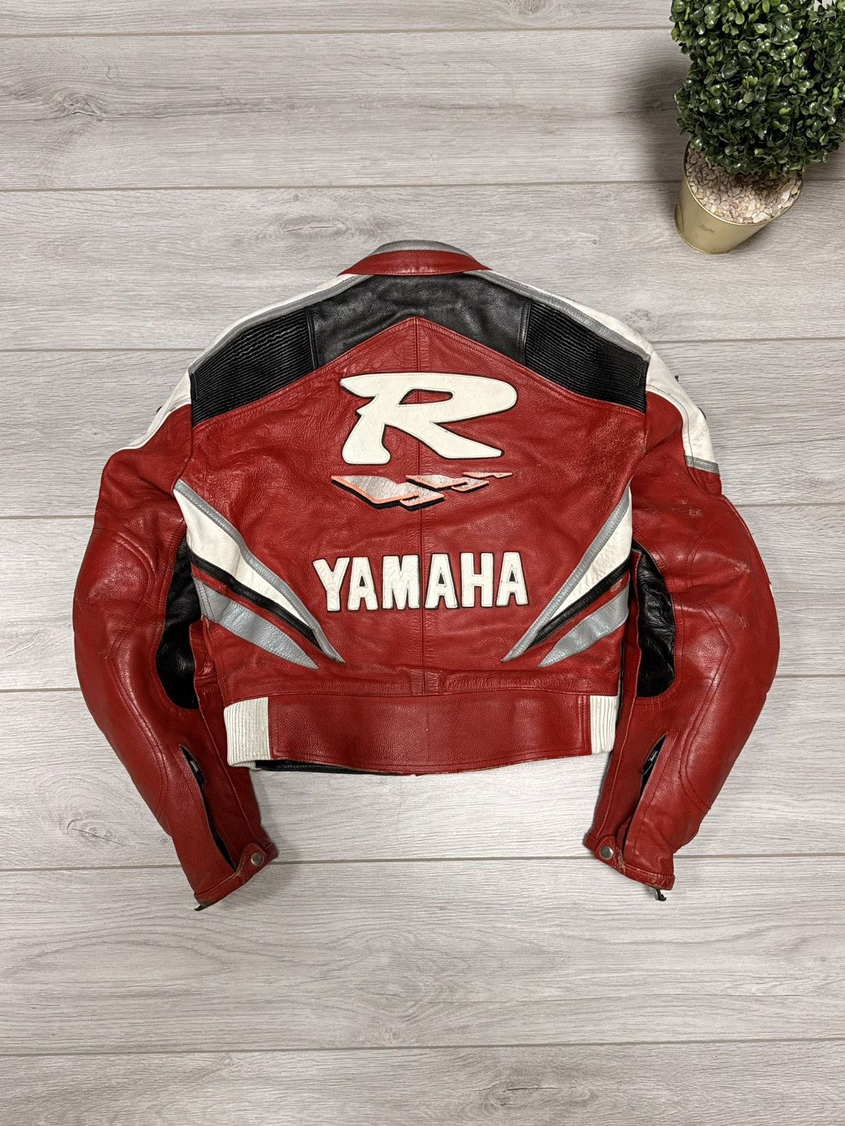 Yamaha Yamaha R cropped leather jacket racing big logo protect Size US S / EU 44-46 / 1 - 5 Thumbnail