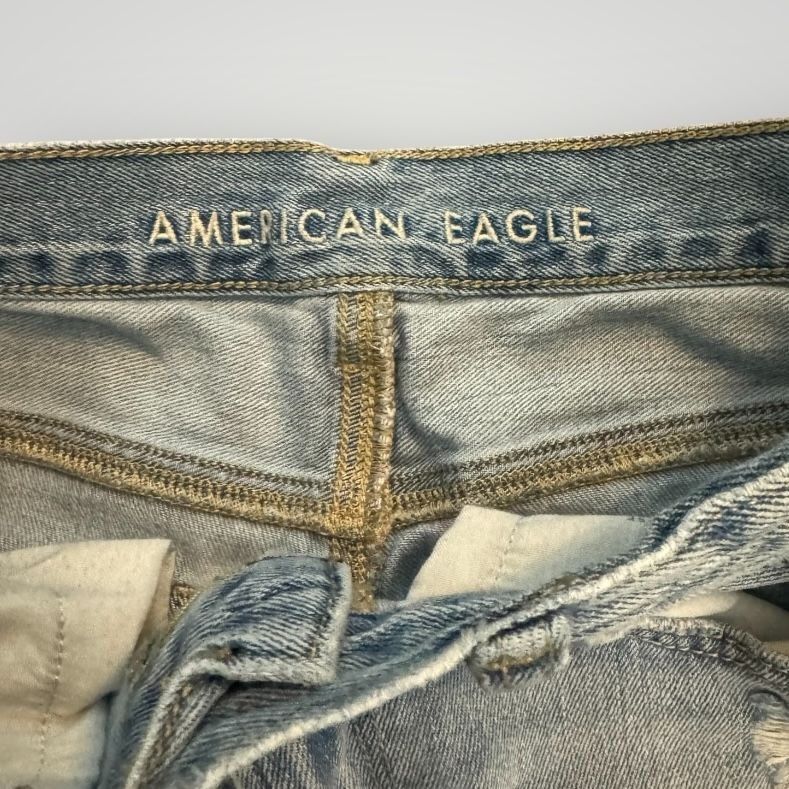 American Eagle Outfitters American Eagle Women's Distress Mom Jeans 4 Short Size 27" / US 4 / IT 40 - 6 Thumbnail