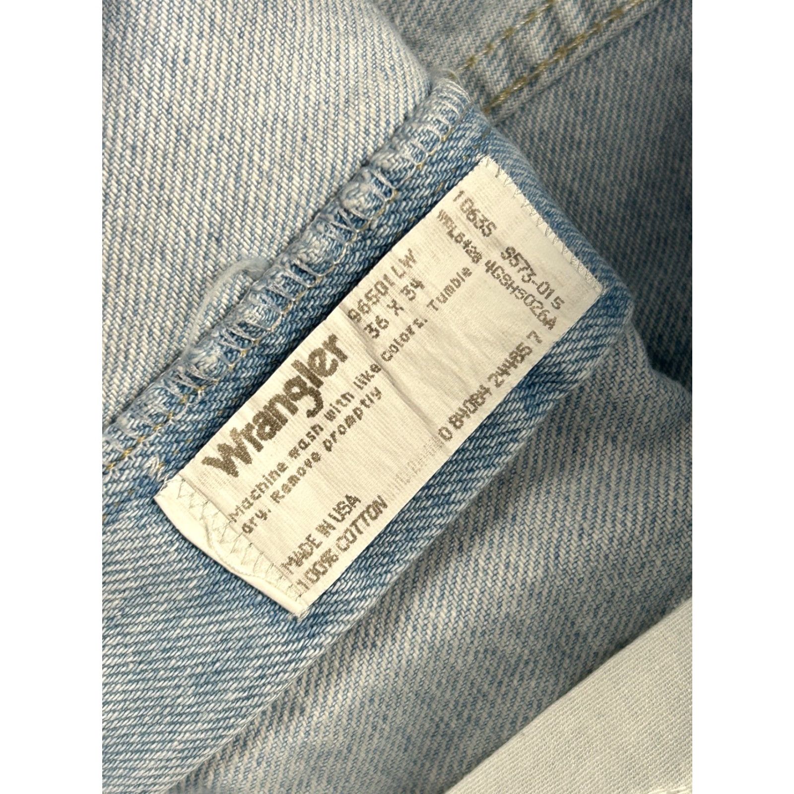 Wrangler VINTAGE Wrangler Jeans 36 x 34 Light Wash USA 96501 Cowboy Rodeo Western Straight Mens 5-Pocket Denim Blue Cotton Jeans Wrangler 96501LW Size US 36 / EU 52 - 3 Thumbnail