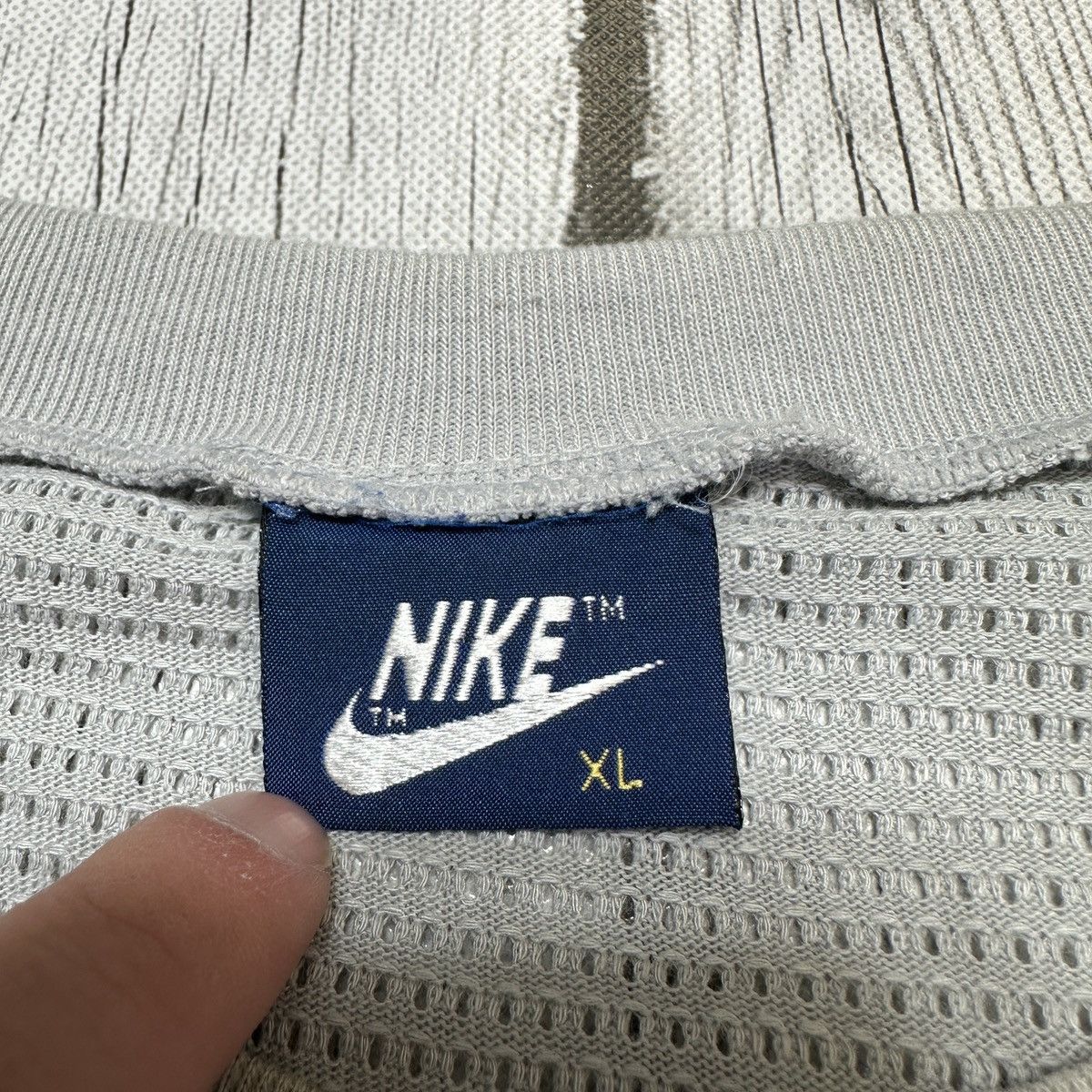 Nike × Vintage Vintage Nike shirt Size US XL / EU 56 / 4 - 4 Thumbnail