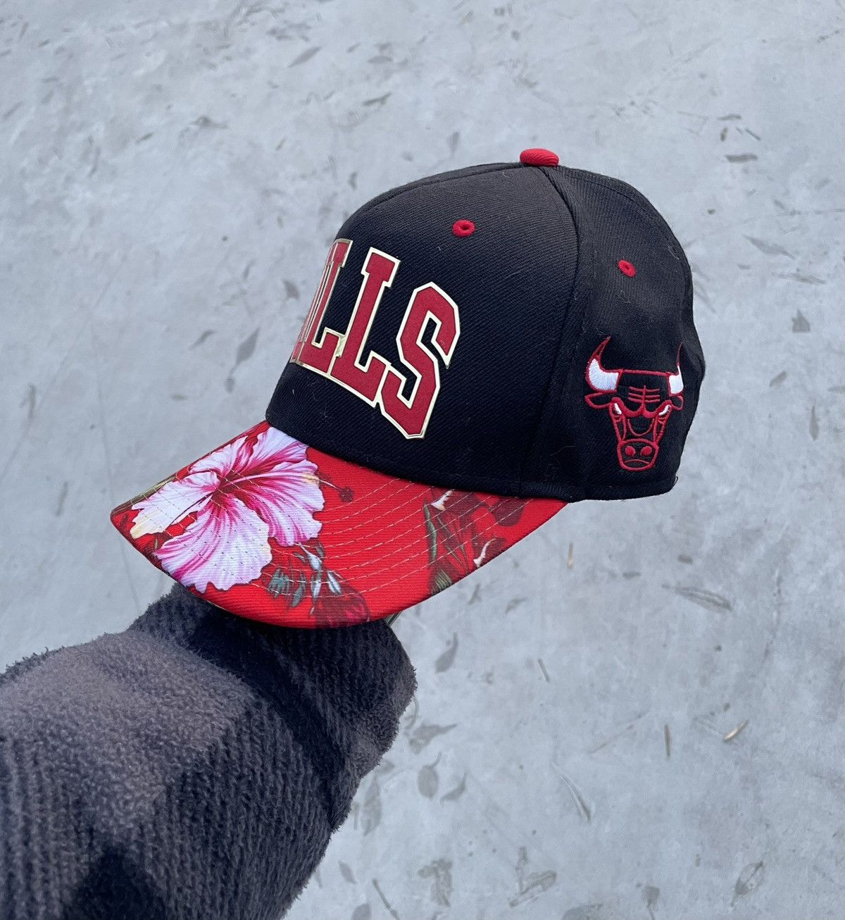 Mitchell & Ness × NBA Vintage Chicago Bulls Mitchell Ness NBA Hats Y2K cap Flowers Size ONE SIZE - 9 Thumbnail