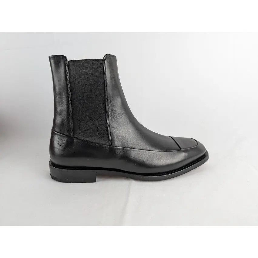 Salvatore Ferragamo o1s1rm0924 Boots in Black Size US 6.5 / EU 39-40 - 1 Thumbnail