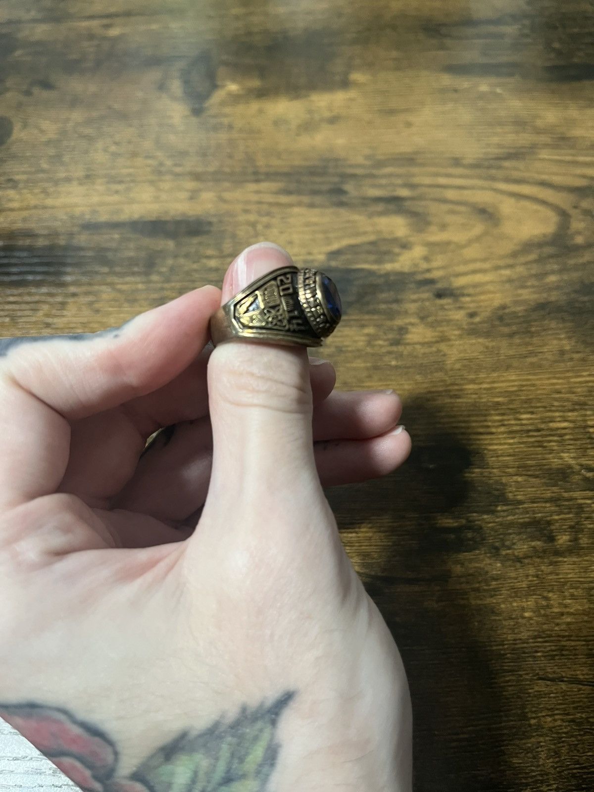 Other Gold school ring blue stone Size ONE SIZE - 3 Thumbnail