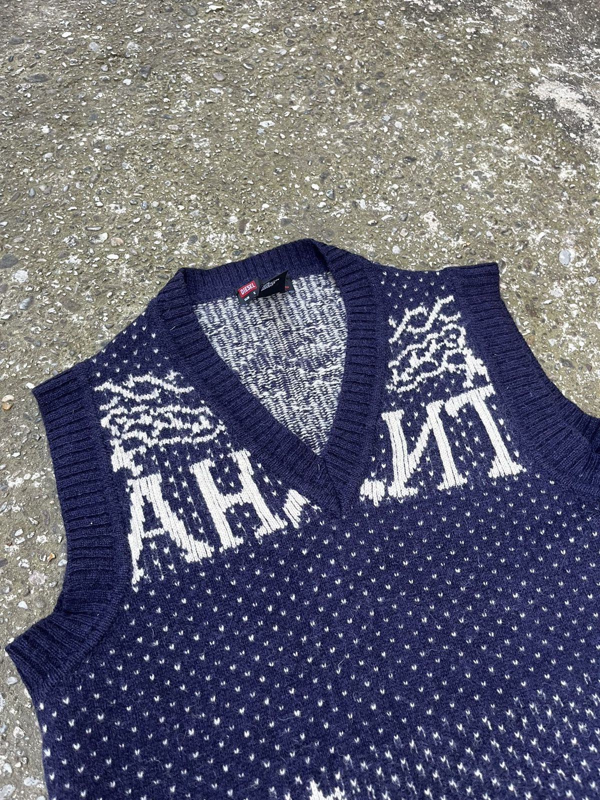 Diesel Diesel Bandits Russian Wording vintage vest Size US S / EU 44-46 / 1 - 2 Thumbnail