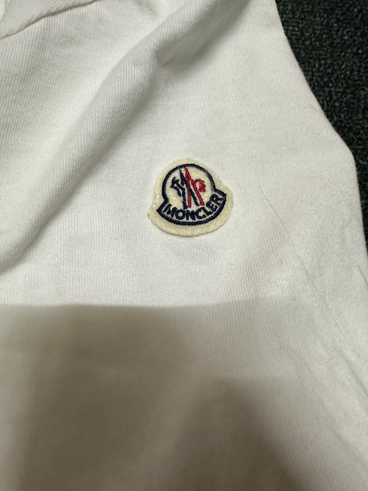 Moncler Moncler hawaii big logos Size US M / EU 48-50 / 2 - 5 Thumbnail