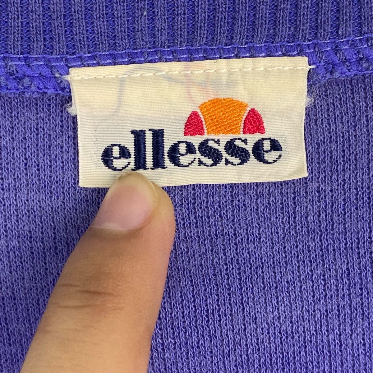 Vintage Vintage Ellesse Small Embroidered Sweatshirt Purple Size M Size M / US 6-8 / IT 42-44 - 7 Thumbnail