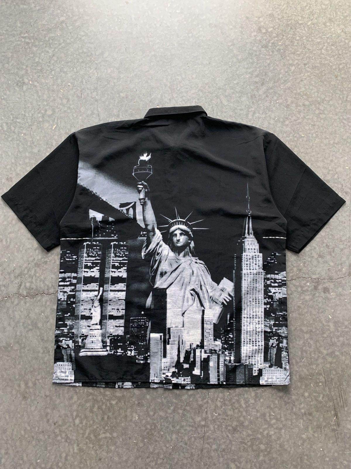 Japanese Brand × Vintage Crazy Vintage Y2K New York Printed Shirt Baggy Skater Size US XXL / EU 58 / 5 - 3 Thumbnail