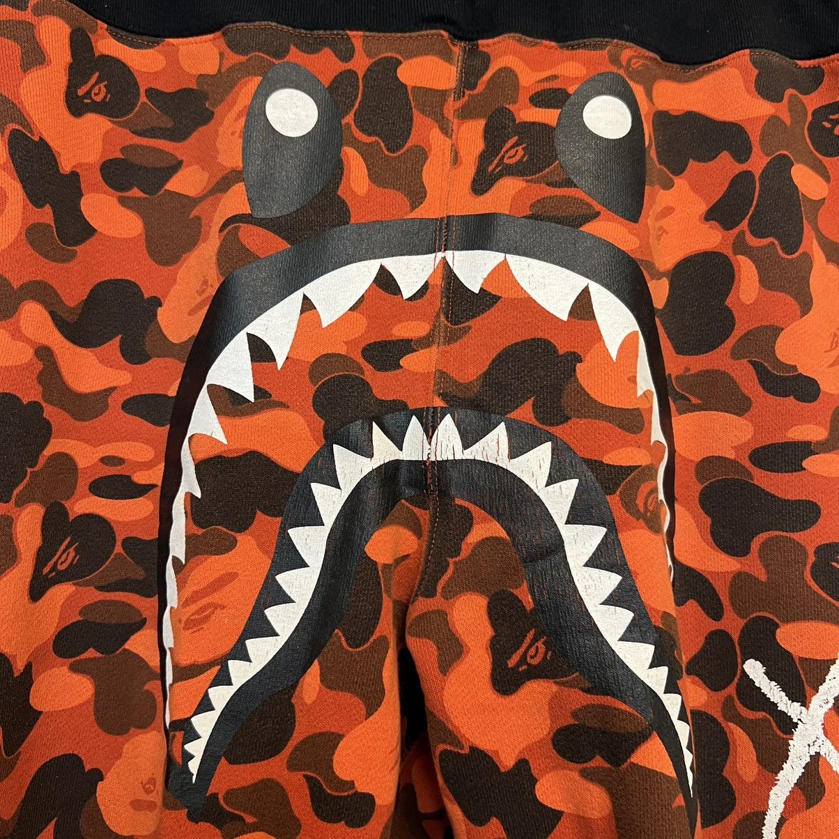 Bape Bape XO Camp Shark Slim Sweatpants Size US 40 / EU 56 - 6 Thumbnail