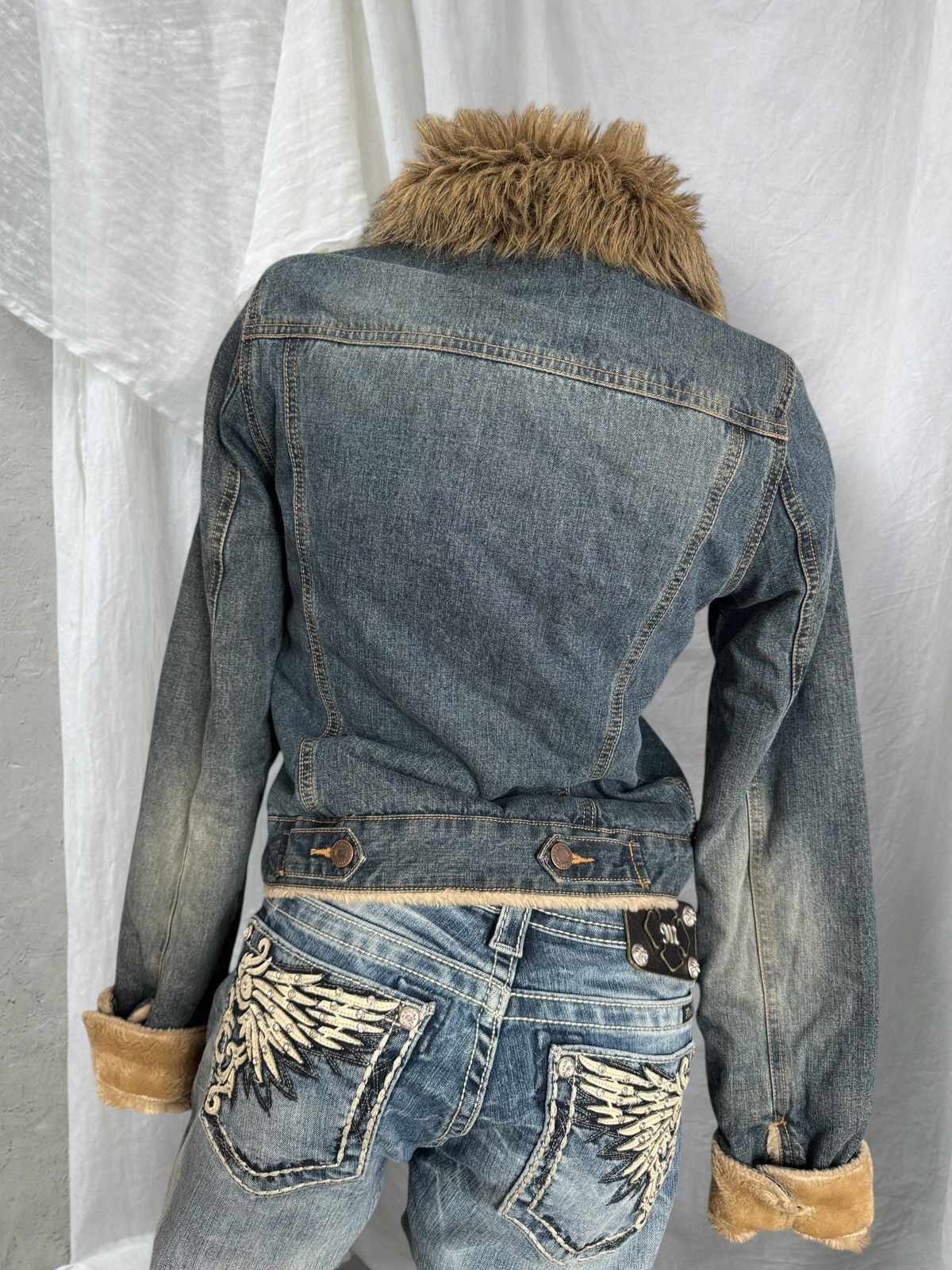 Abercrombie & Fitch Abercombie & Fitch Vintage Faux Fur Denim Jacket Size S / US 4 / IT 40 - 6 Thumbnail