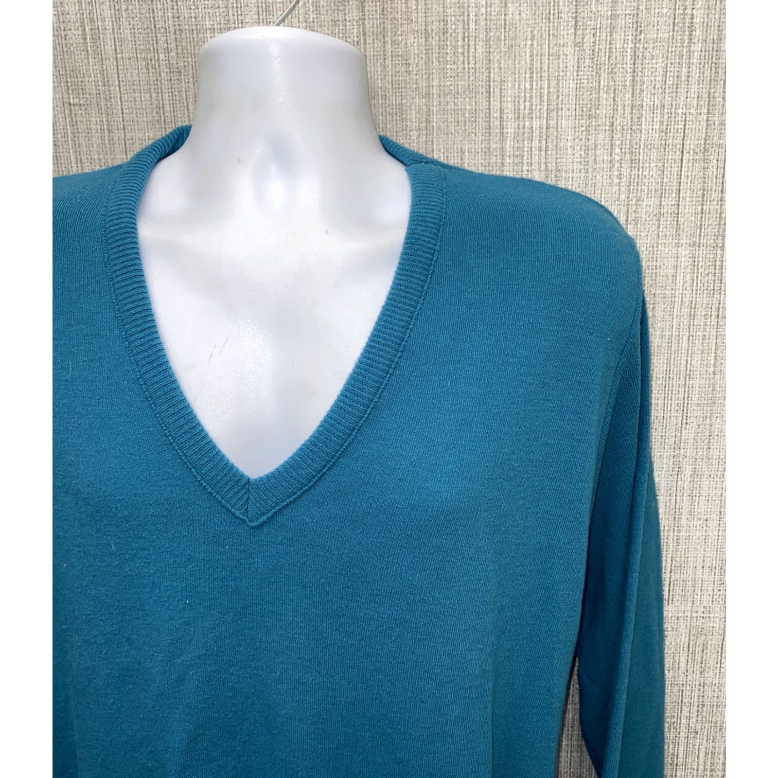 Vintage Bernette Mens Blue Acrylic USA Made V-Neck Sweater Size L Size US L / EU 52-54 / 3 - 2 Thumbnail