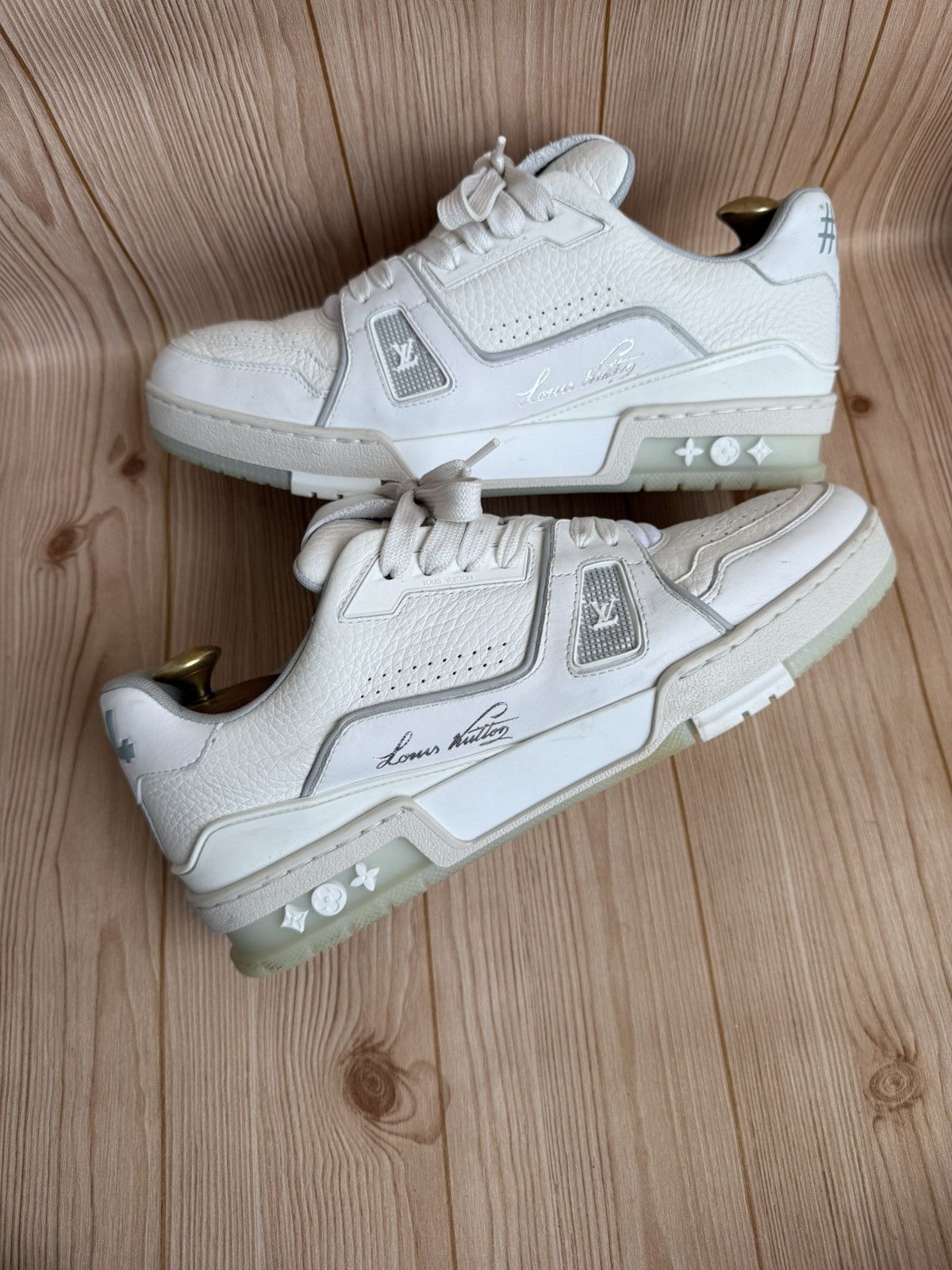 Louis Vuitton White/gray trainers Size US 7 / EU 40 - 14 Thumbnail