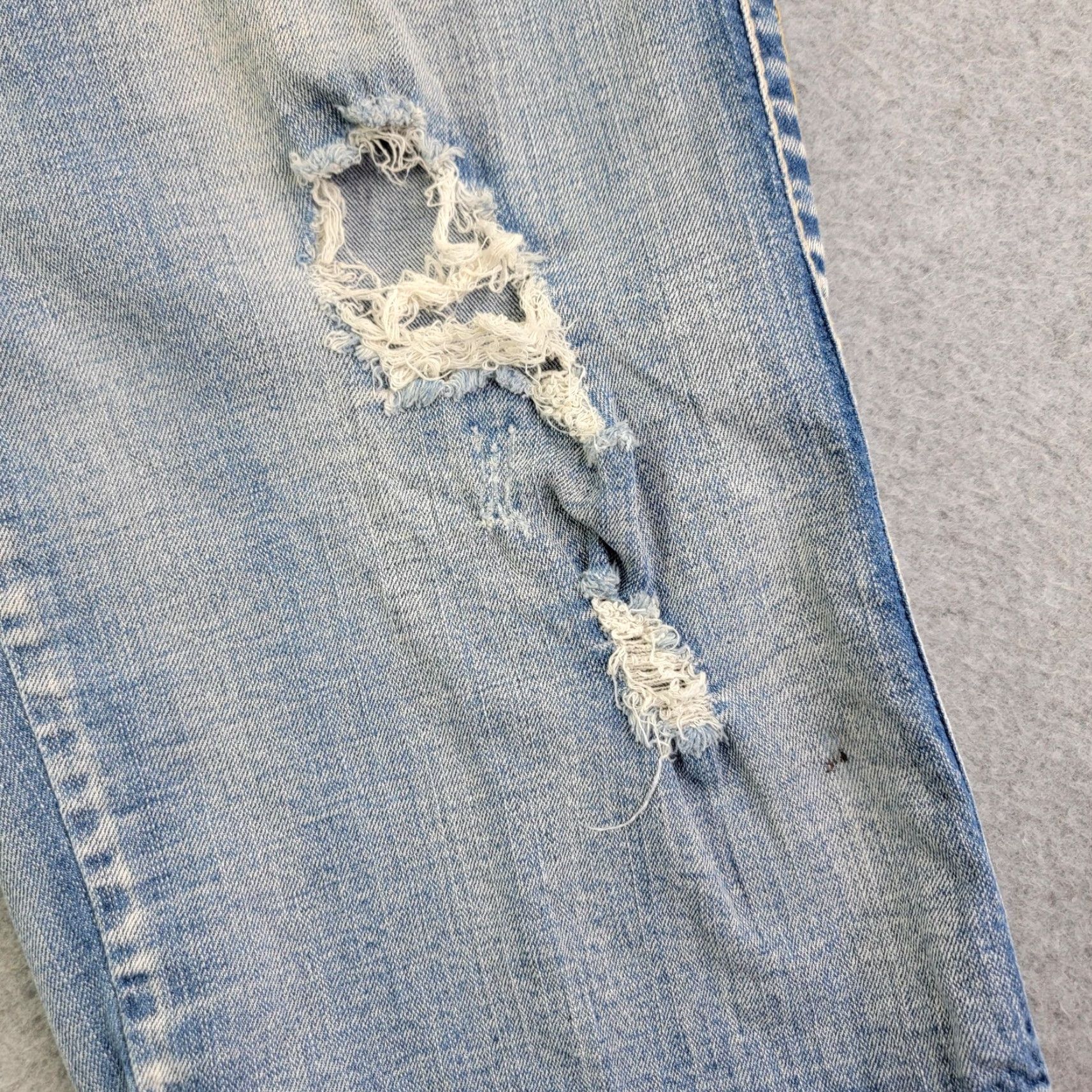 Vintage Seven7 Shorts Bermuda Womens 16 Blue Denim Distressed Embroidered Studded Rhinestone Stretch Casual Summer Size 38" / US 16 / IT 52 - 2 Thumbnail