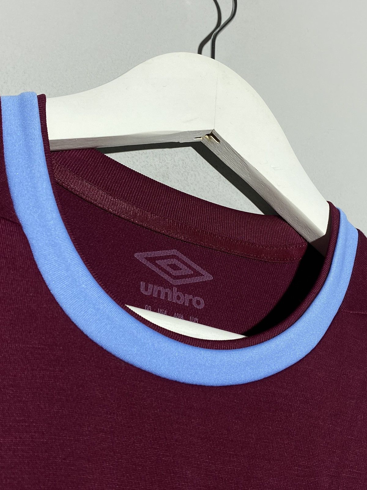 Umbro Umbro West Ham United 2020 2021 Football Shirt Size US S / EU 44-46 / 1 - 10 Thumbnail