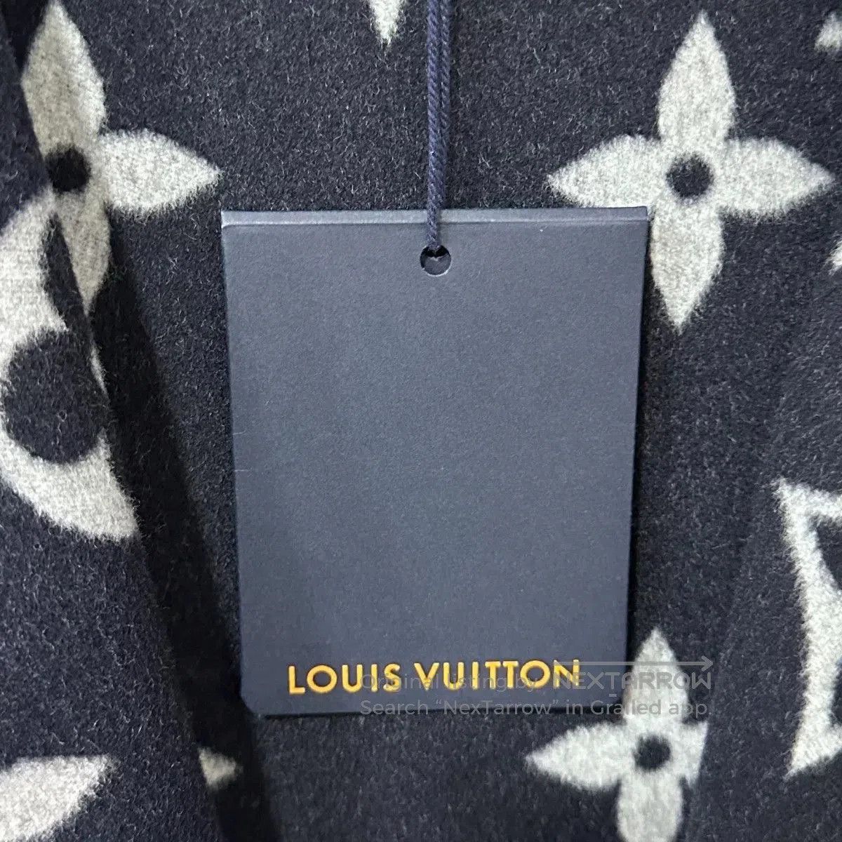 Louis Vuitton navy short coat with LV logo. Size XS / US 0-2 / IT 36-38 - 7 Thumbnail