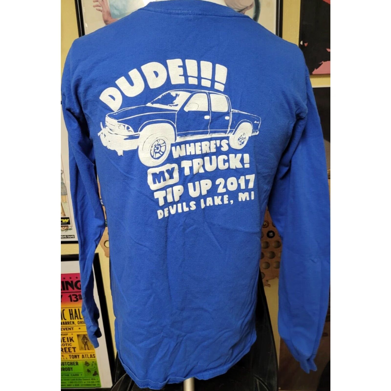 Gildan Highland Inn Manitou Beach MI Long Sleeve T Shirt Wheres My Truck Devils Lake Sm Shirt Men S Blue Cotton Graphic Tee Size US S / EU 44-46 / 1 - 3 Thumbnail