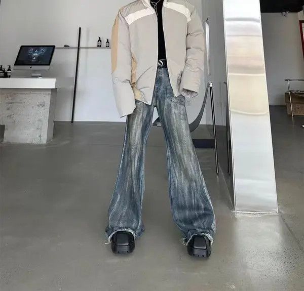 VIBE Street distressed corrugated crease micro-flared jeans Size US 32 / EU 48 - 6 Thumbnail