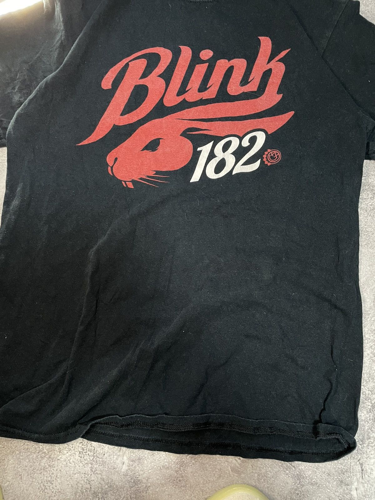 Band Tees 🔥Y2K🔥 Vintage Blink 182 Band Tee Printed Size US M / EU 48-50 / 2 - 5 Thumbnail